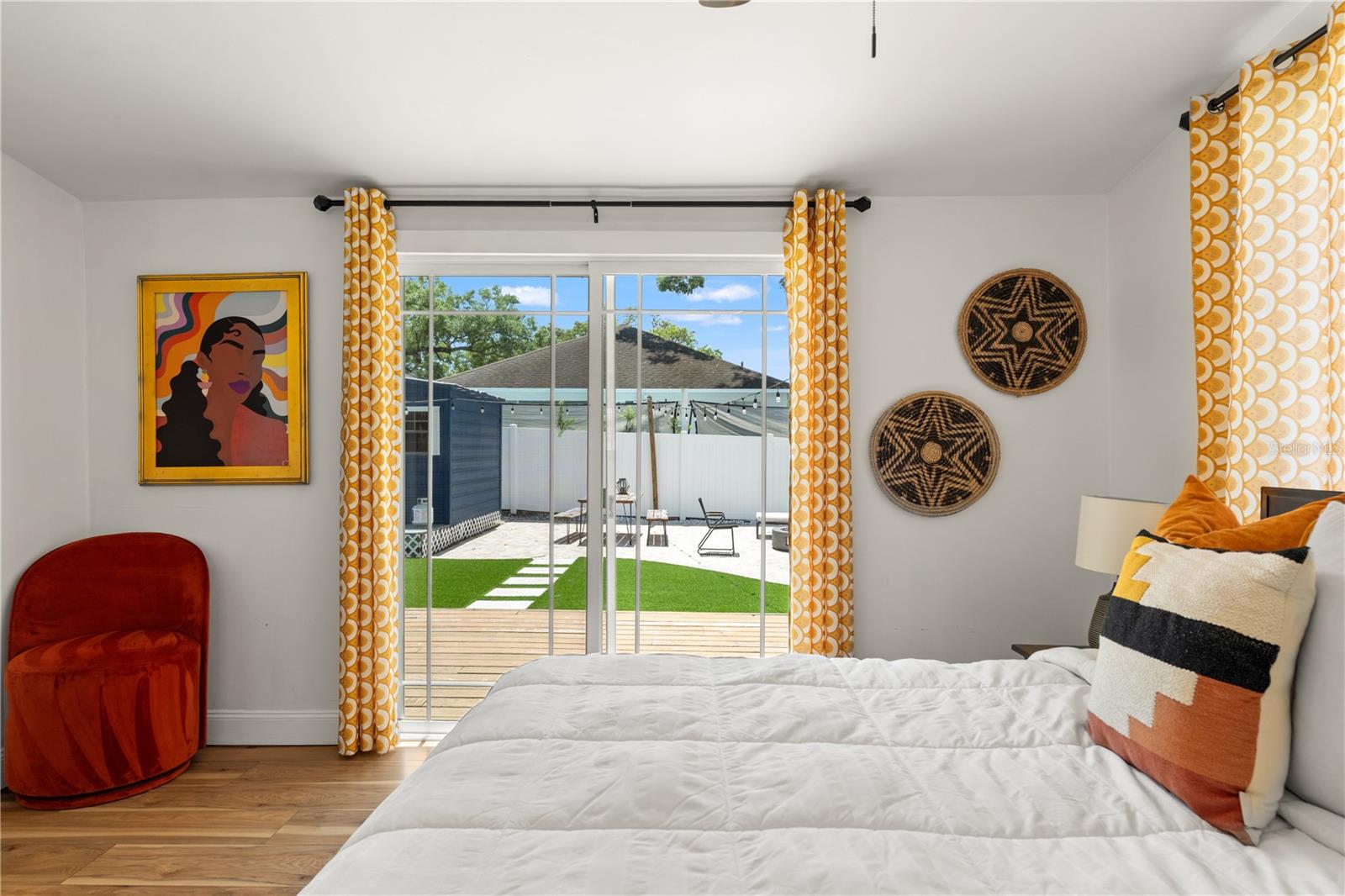 RIVERCREST - Residential