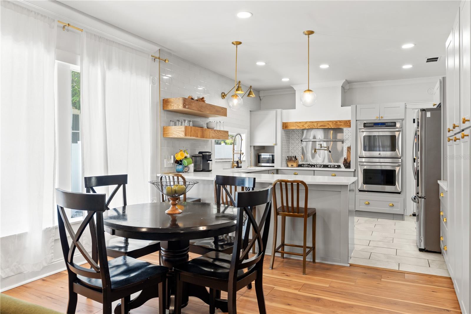 RIVERCREST - Residential