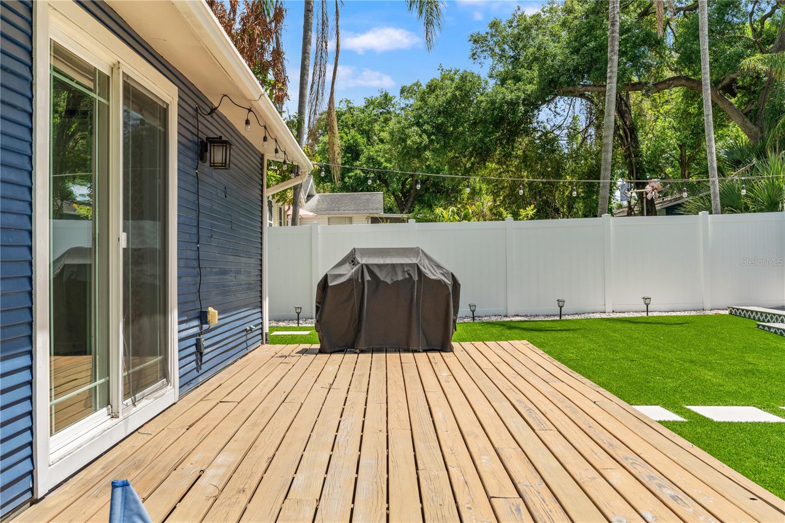 RIVERCREST - Residential