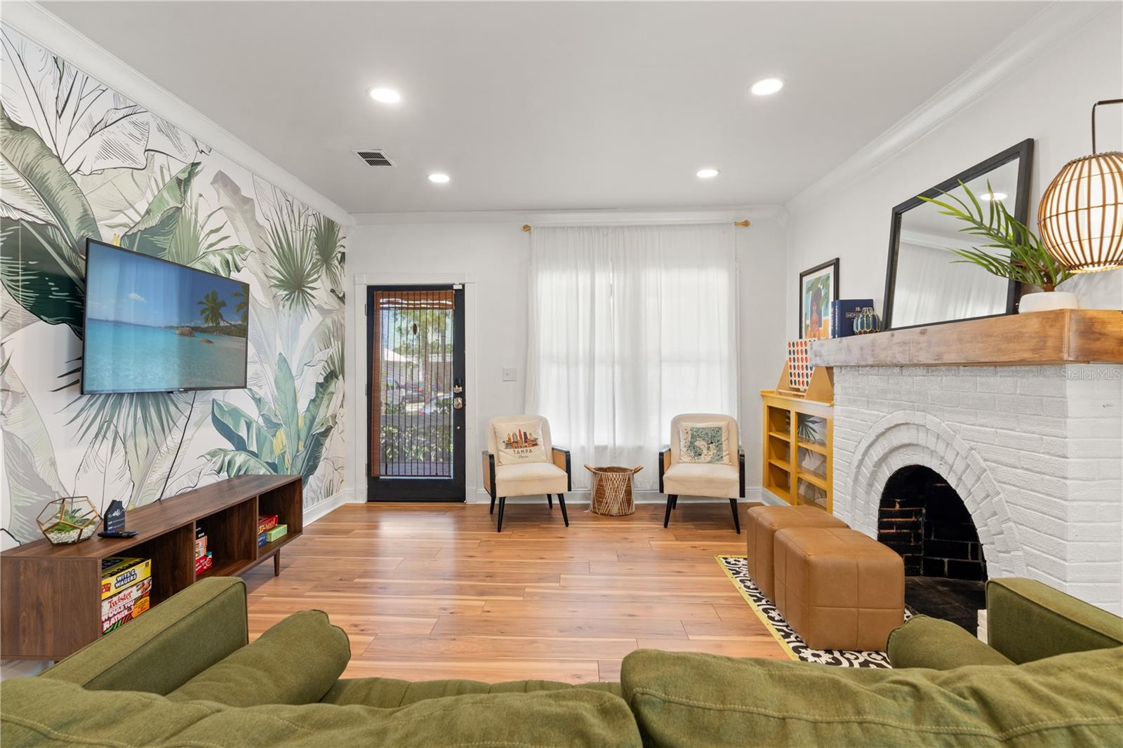 RIVERCREST - Residential