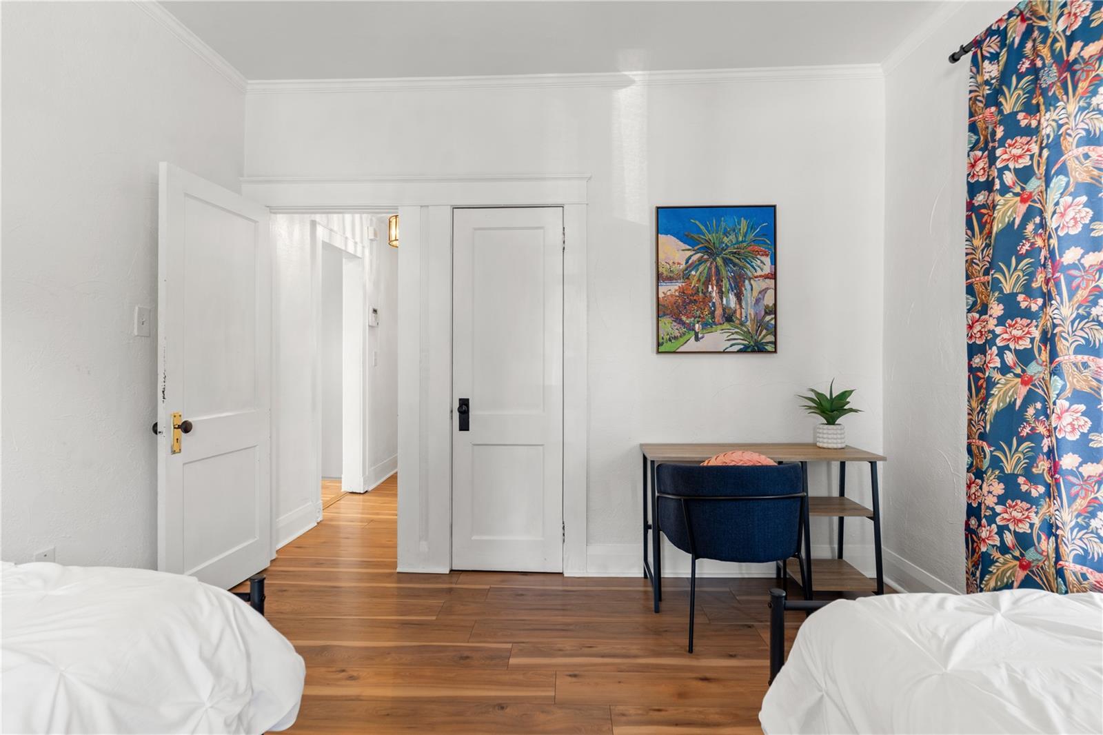 RIVERCREST - Residential