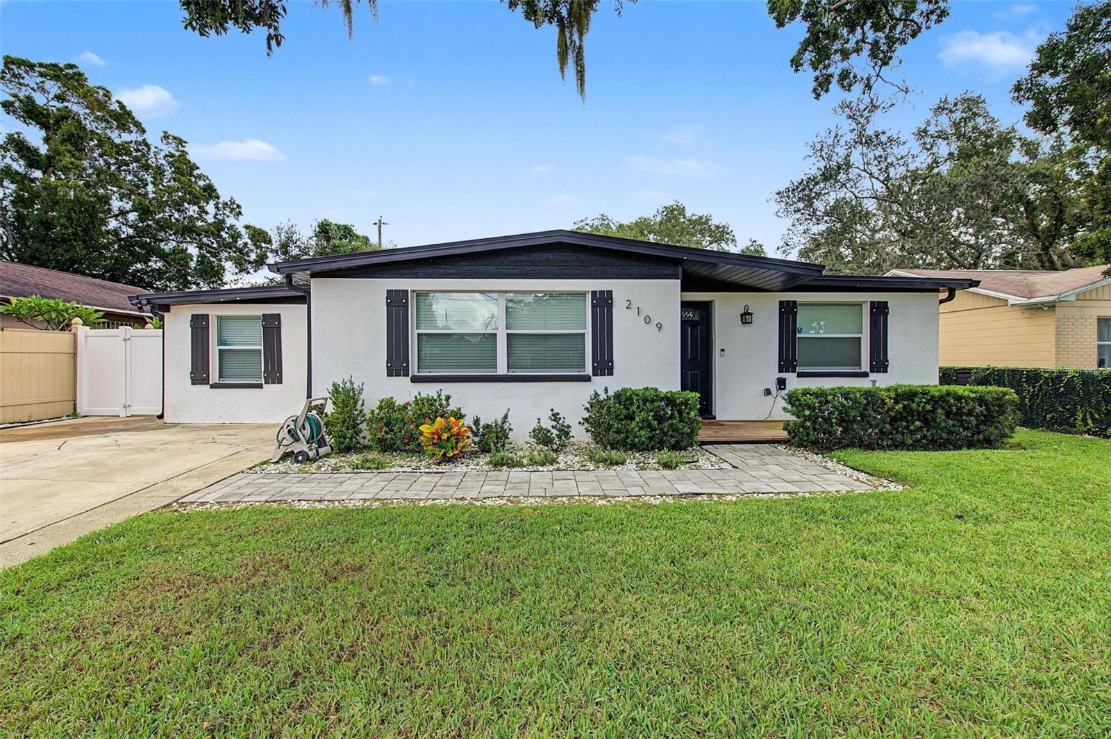 2109 E FLORA STREET