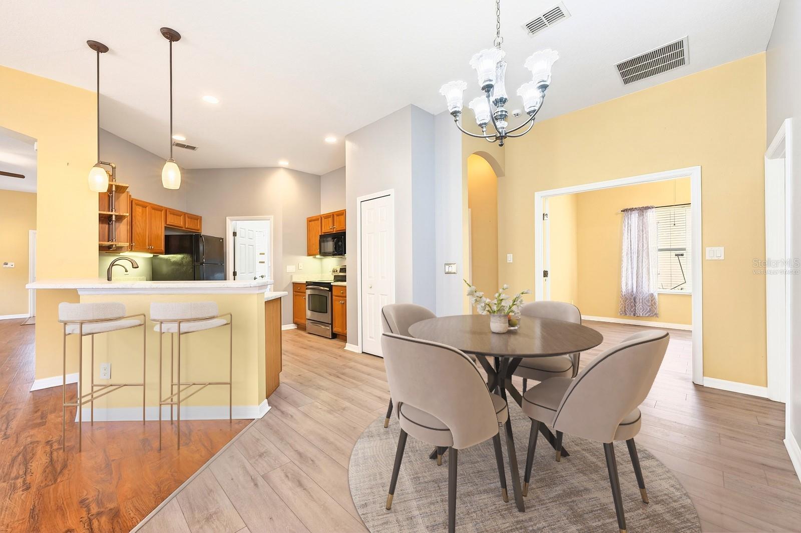 PLANTATION AT LEESBURG GLENDALE VILLAGE - Residential