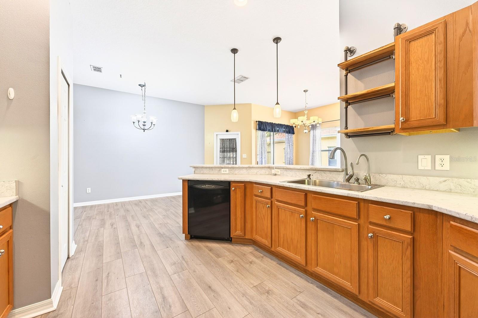 PLANTATION AT LEESBURG GLENDALE VILLAGE - Residential