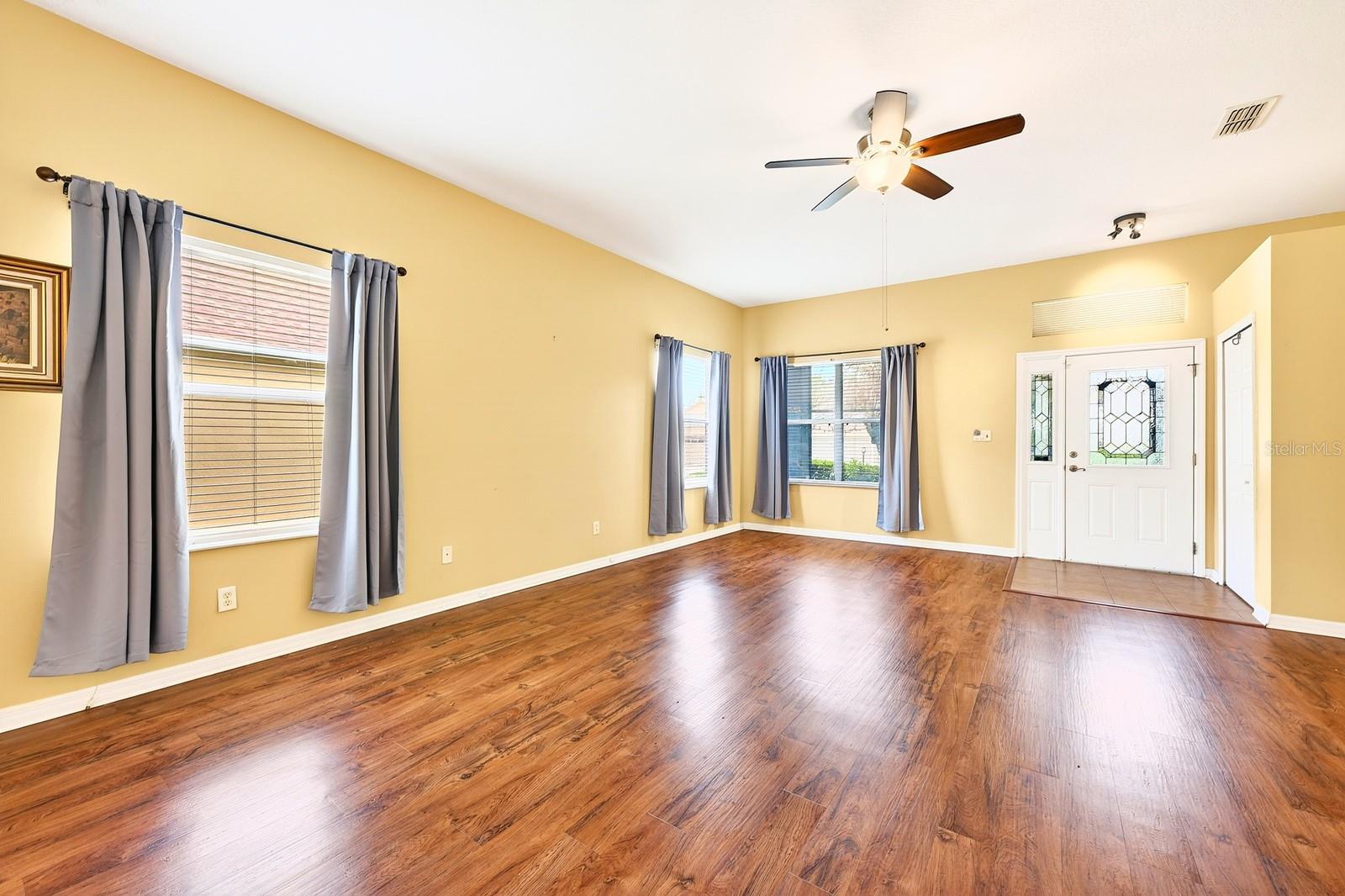 PLANTATION AT LEESBURG GLENDALE VILLAGE - Residential