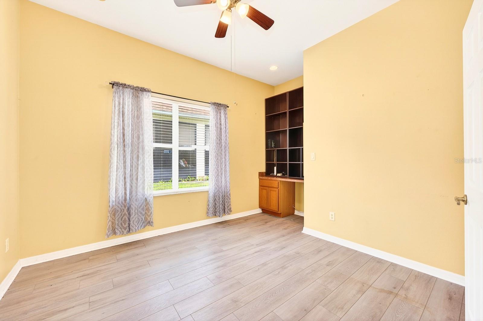 PLANTATION AT LEESBURG GLENDALE VILLAGE - Residential