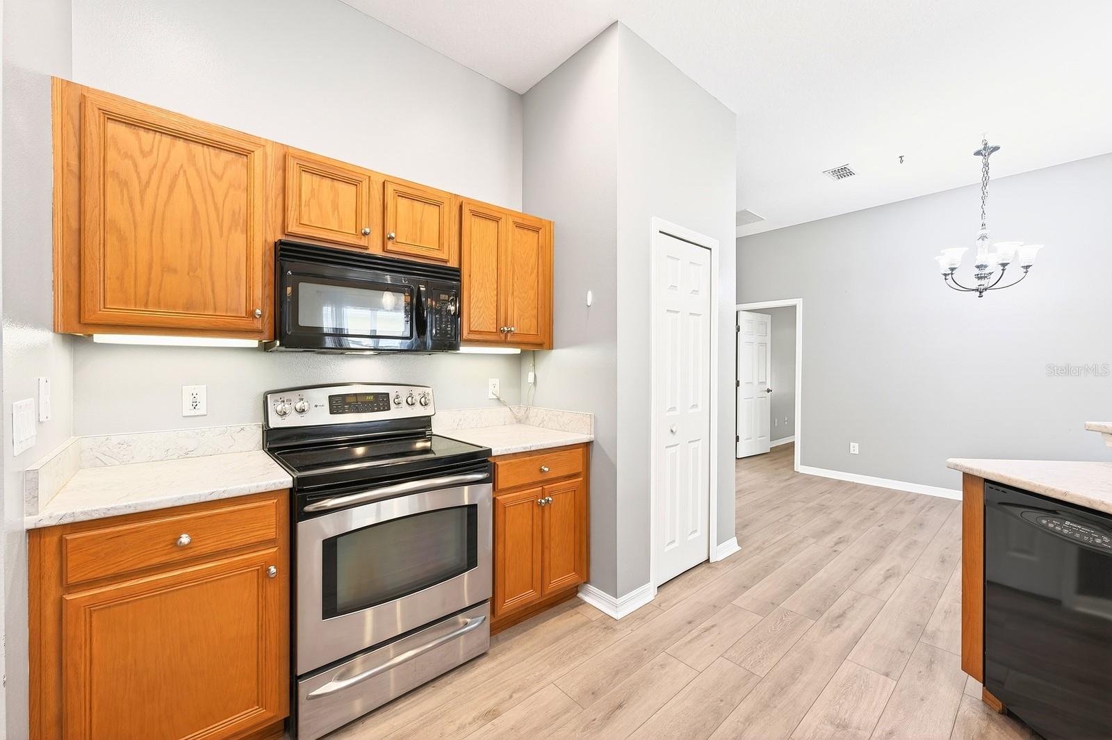 PLANTATION AT LEESBURG GLENDALE VILLAGE - Residential