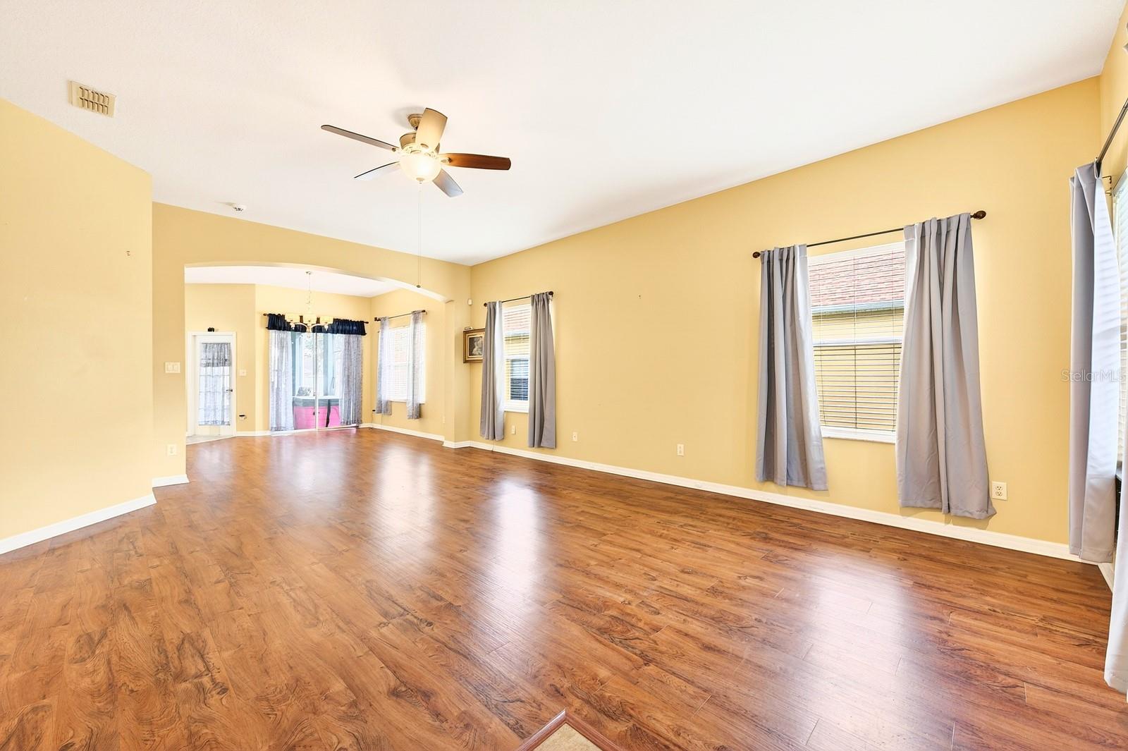 PLANTATION AT LEESBURG GLENDALE VILLAGE - Residential