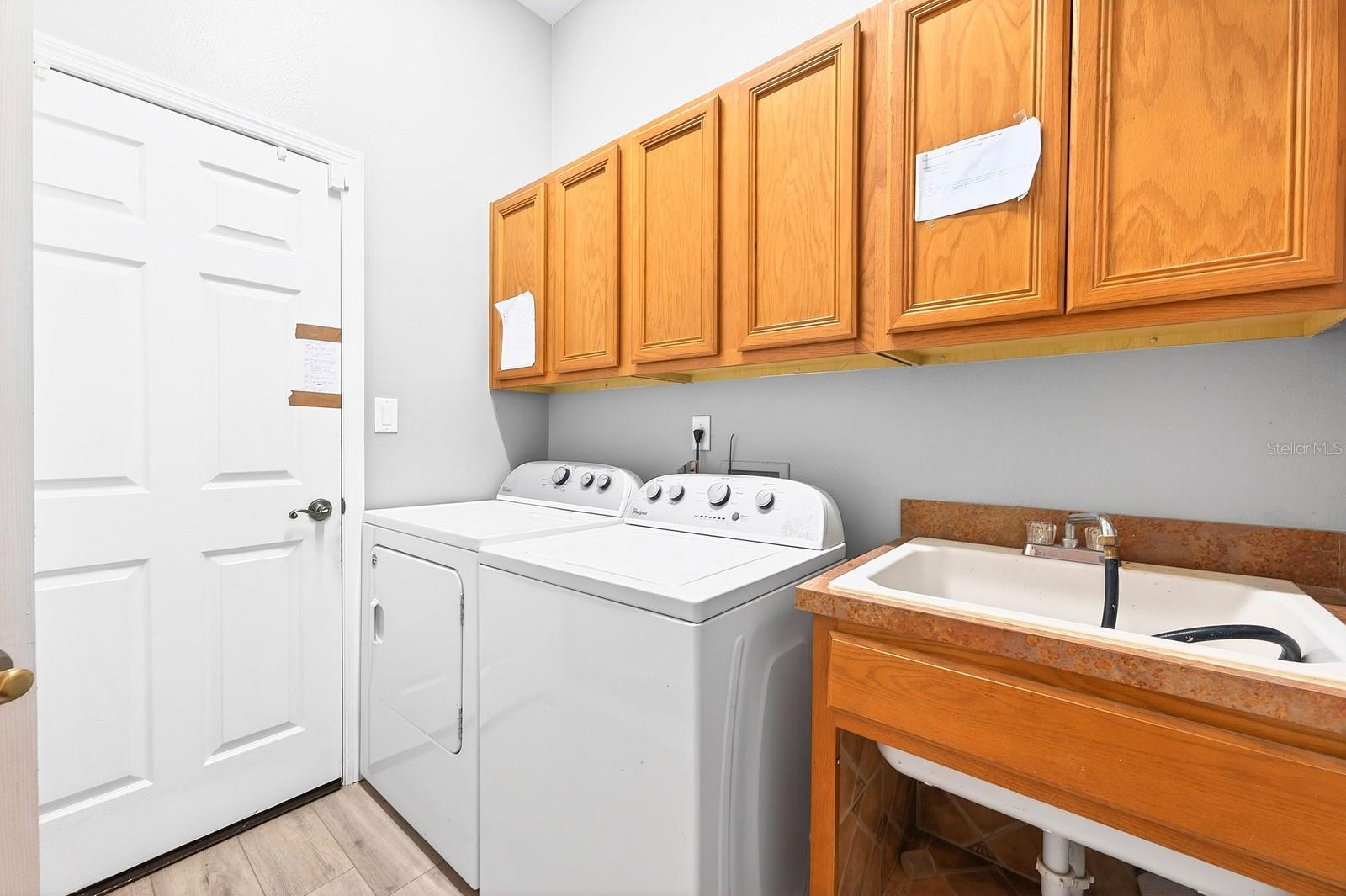 PLANTATION AT LEESBURG GLENDALE VILLAGE - Residential