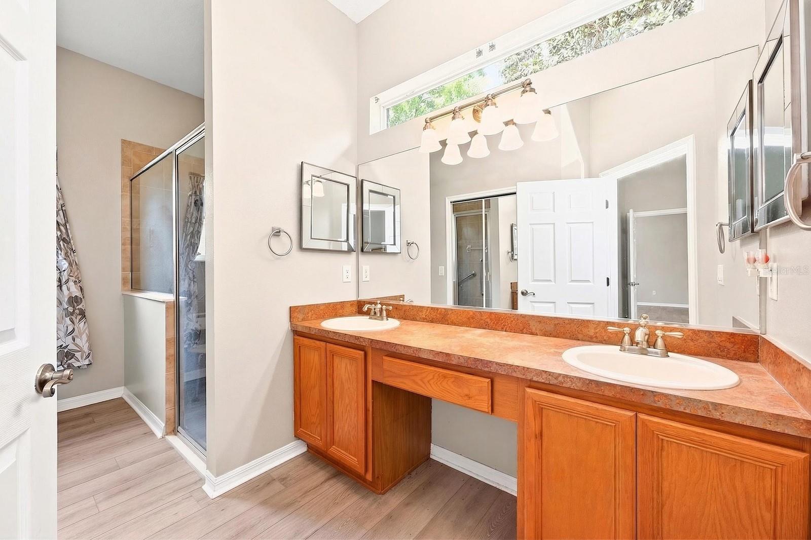 PLANTATION AT LEESBURG GLENDALE VILLAGE - Residential