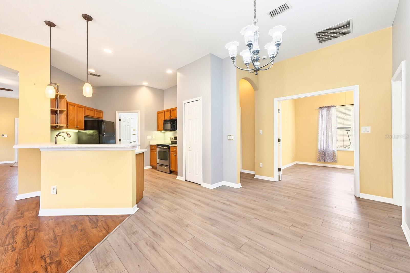 PLANTATION AT LEESBURG GLENDALE VILLAGE - Residential