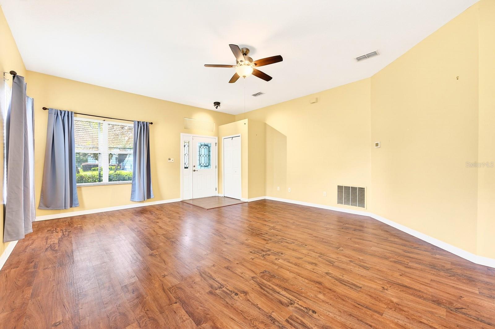 PLANTATION AT LEESBURG GLENDALE VILLAGE - Residential