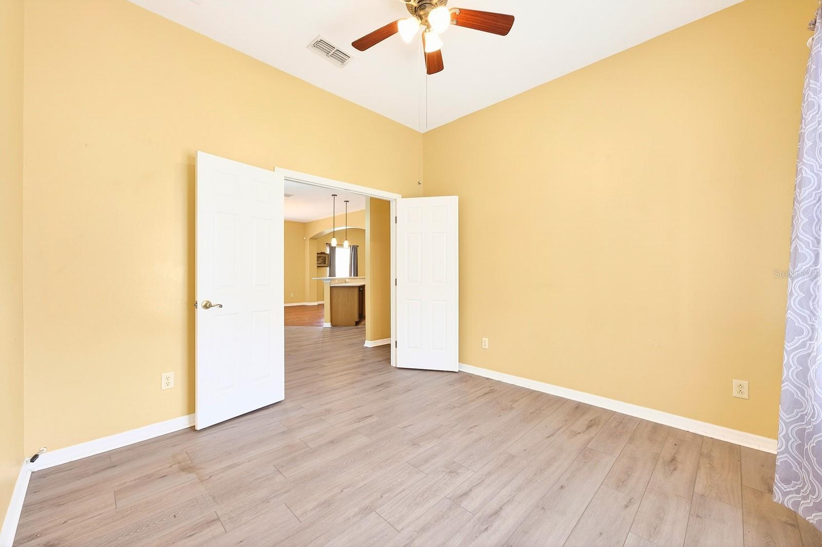 PLANTATION AT LEESBURG GLENDALE VILLAGE - Residential