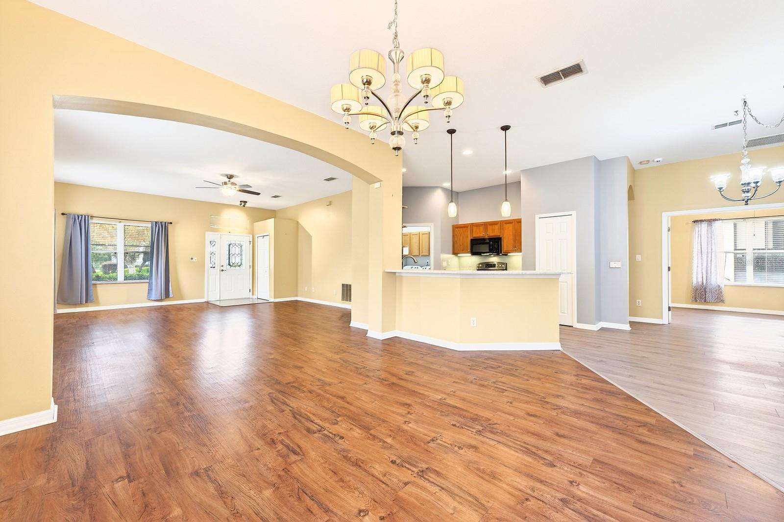 PLANTATION AT LEESBURG GLENDALE VILLAGE - Residential