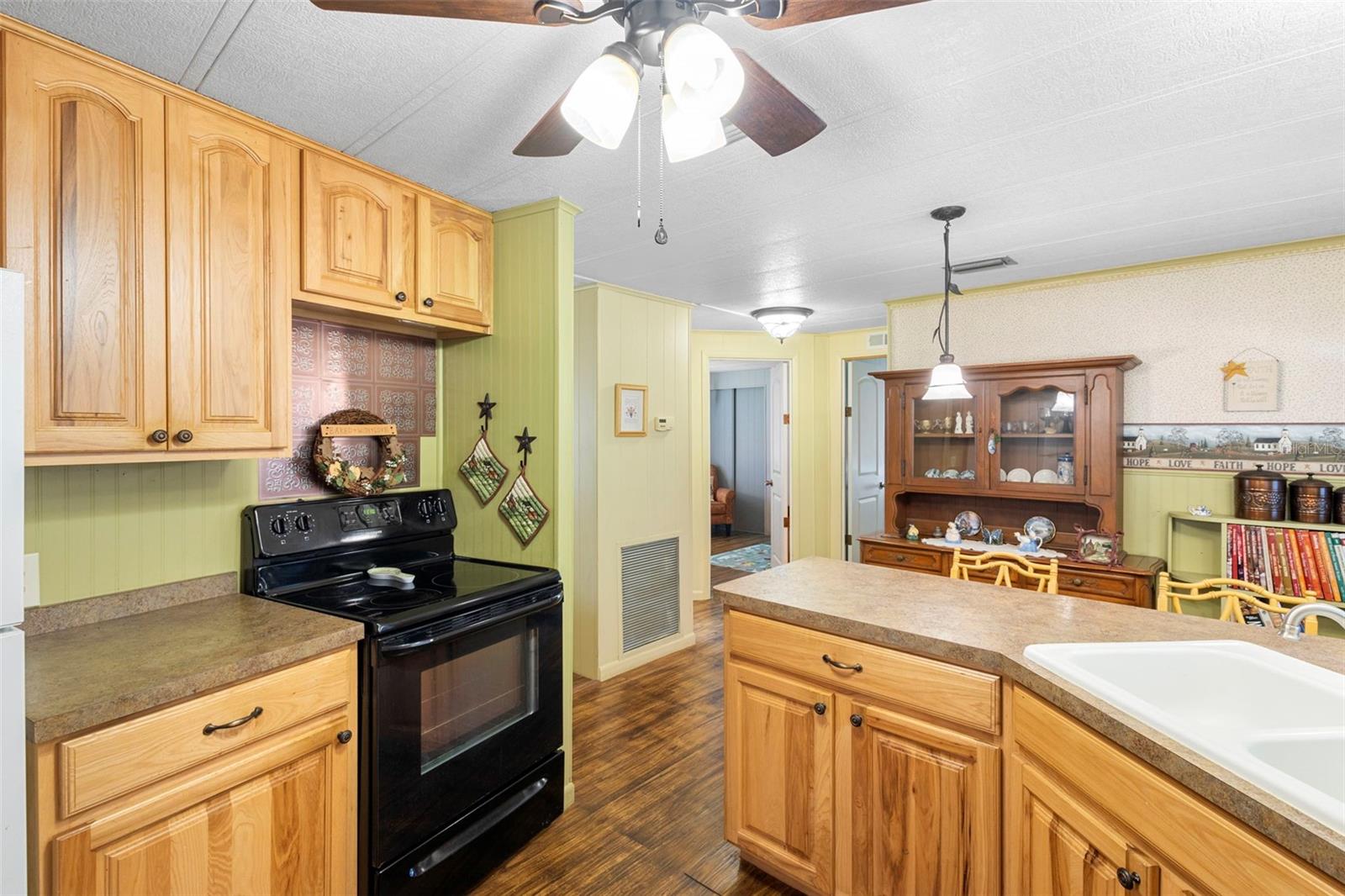 KOVE ESTATES COOP - Residential