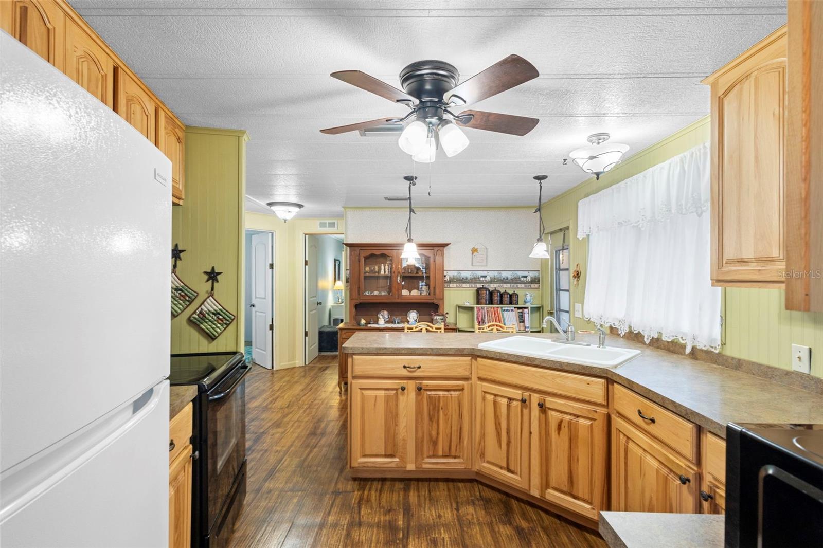 KOVE ESTATES COOP - Residential