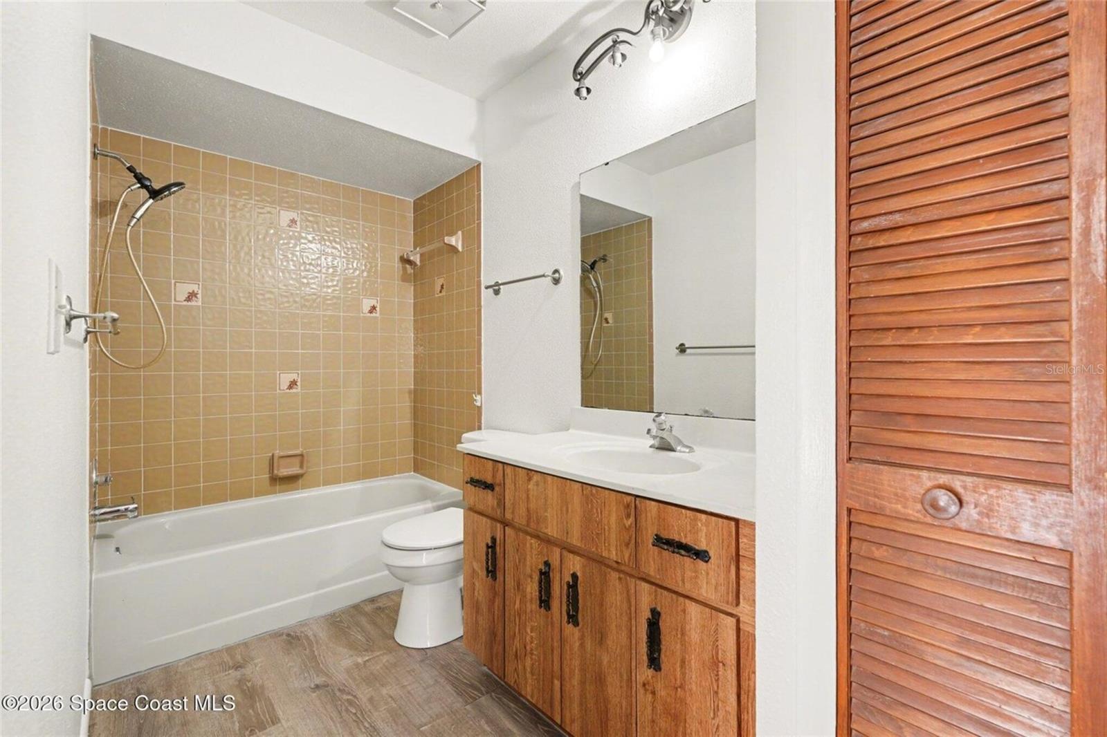 TENNIS VILLAGE SEC 04 - Residential