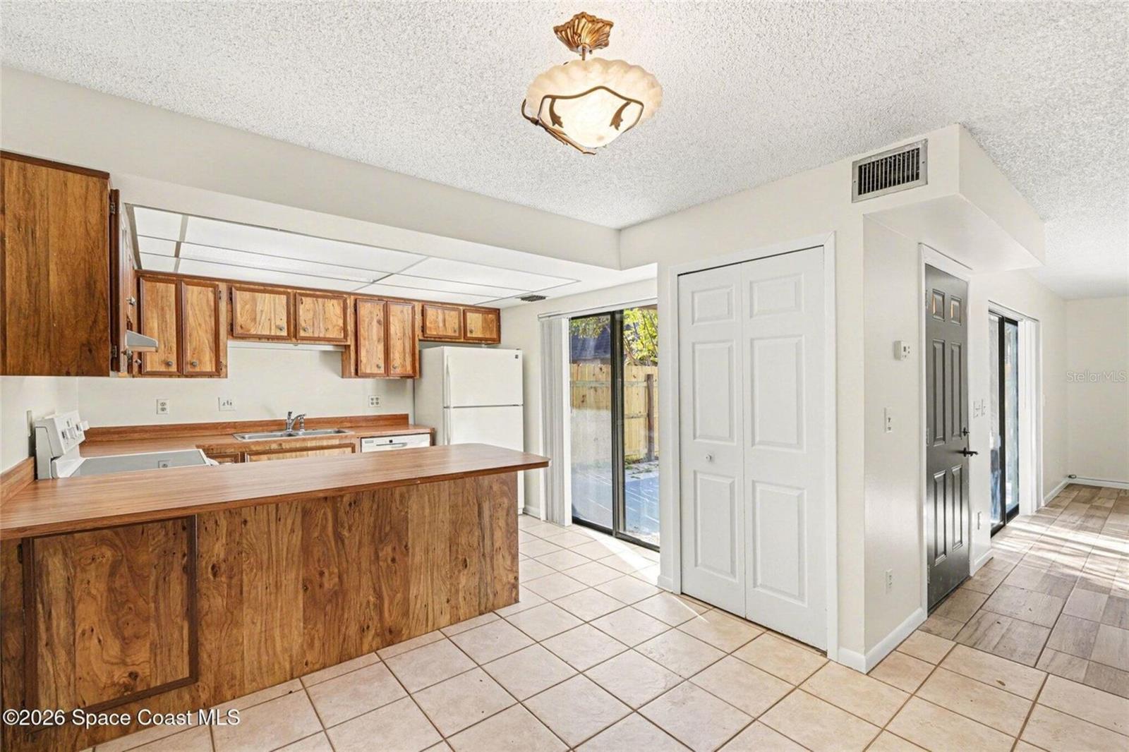 TENNIS VILLAGE SEC 04 - Residential