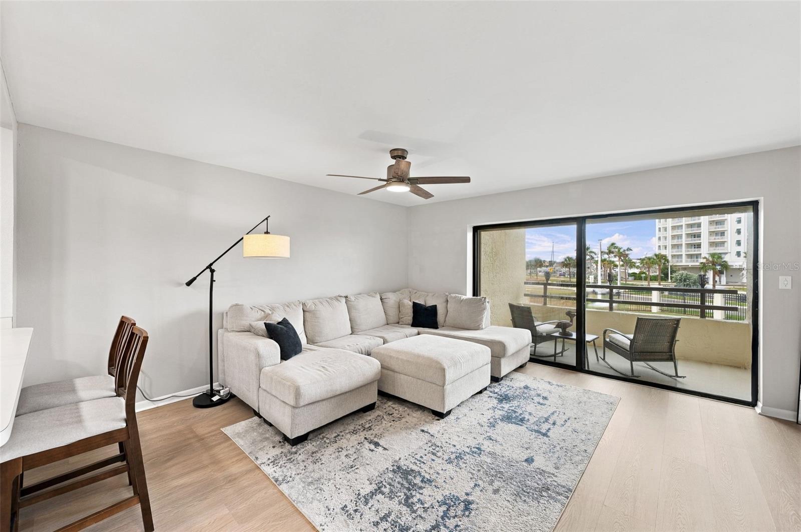 106 1ST STREET E 113