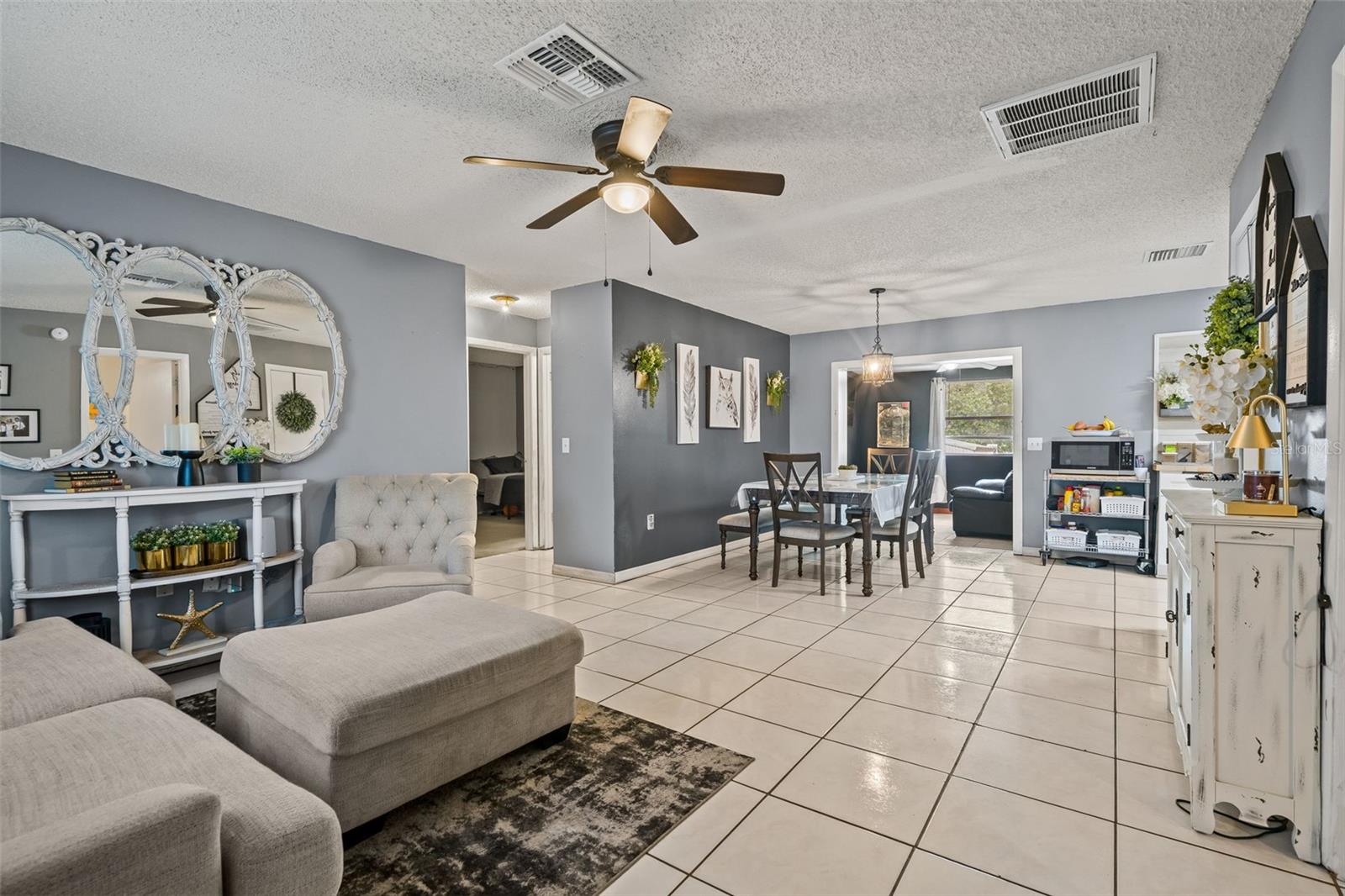 SPRING HILL - Residential