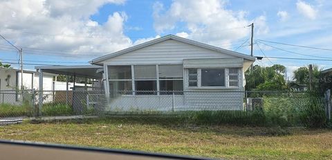 Photo of 4244 Buena Vista Lane, Holiday, FL 34691 (MLS # TB8442563) Photo of 4244 Buena Vista Lane, Holiday, FL 34691 (MLS # TB8442563)
