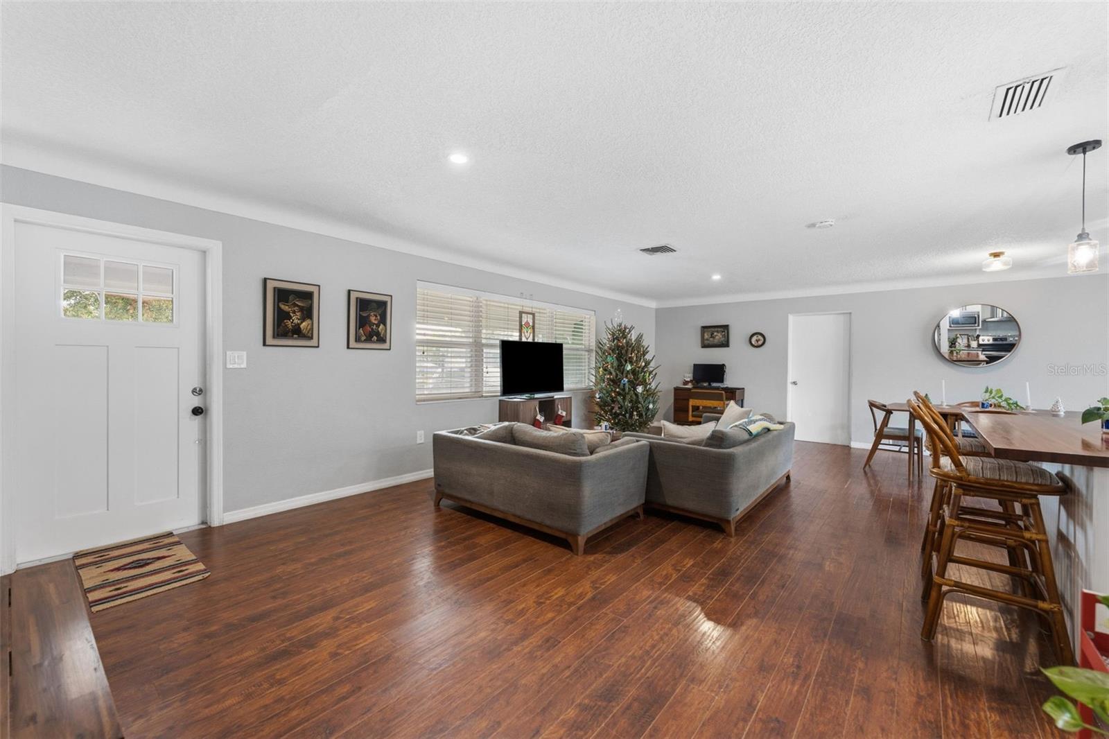 SHERYL MANOR - Residential