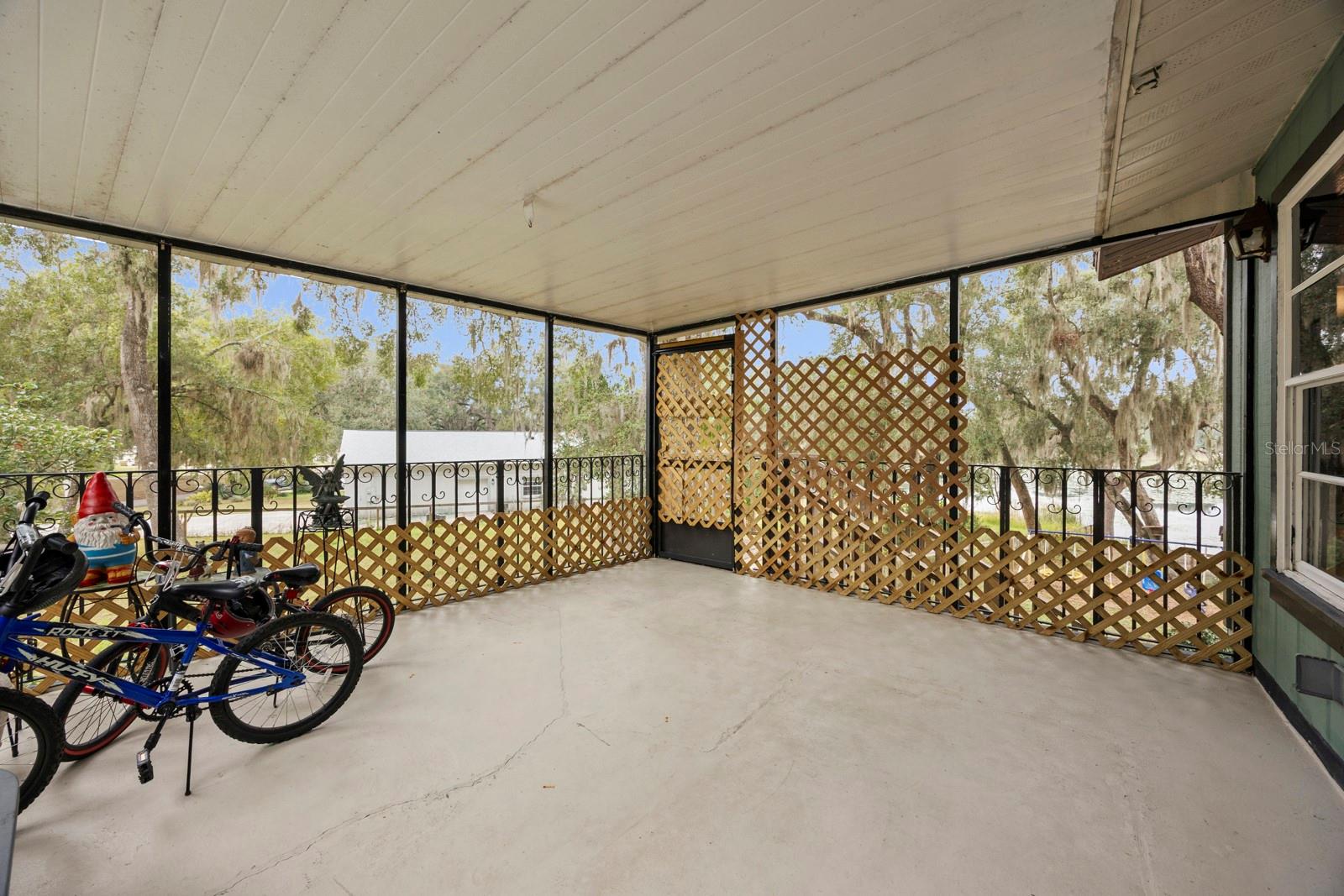 SPRING LAKE MANOR - Residential