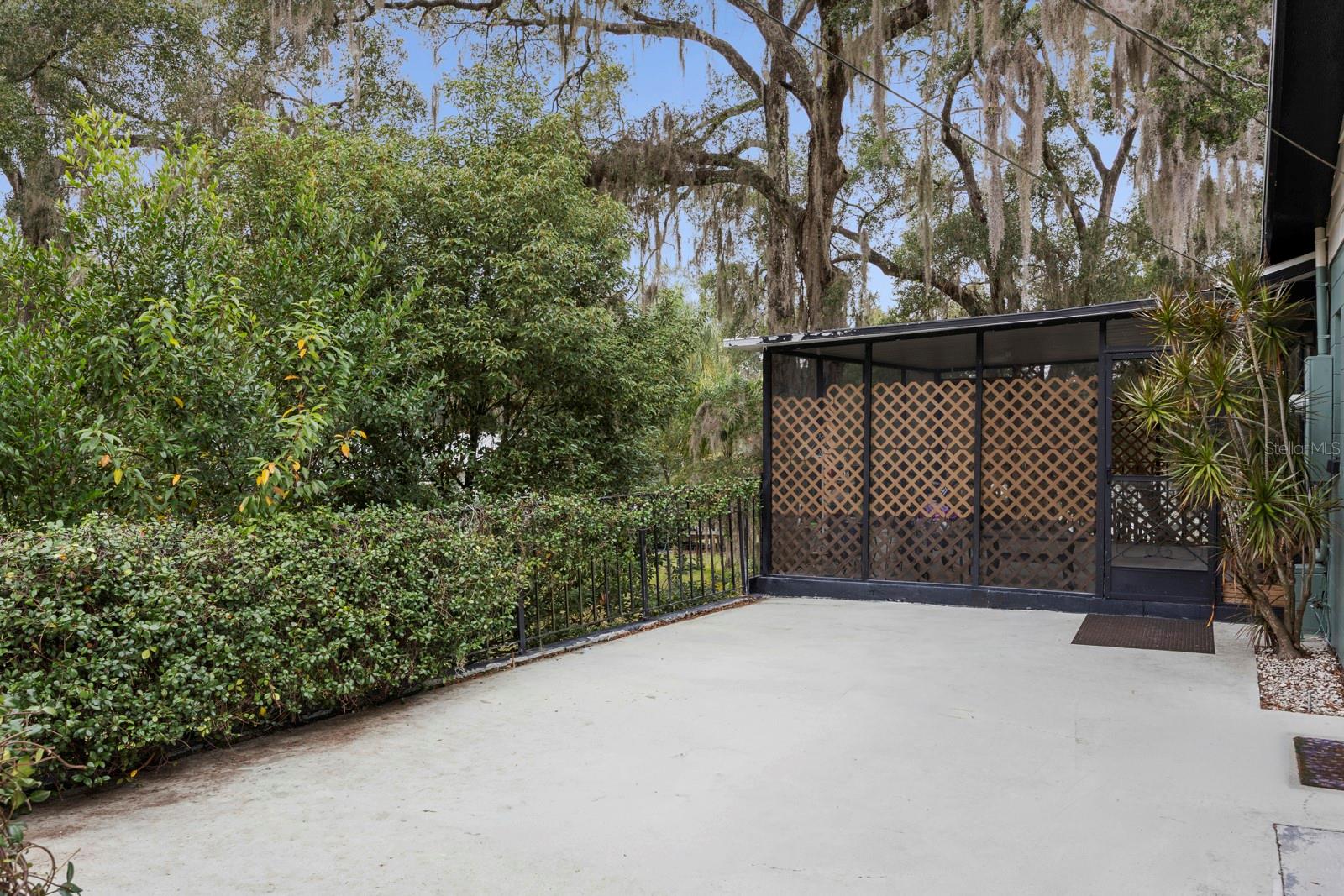 SPRING LAKE MANOR - Residential