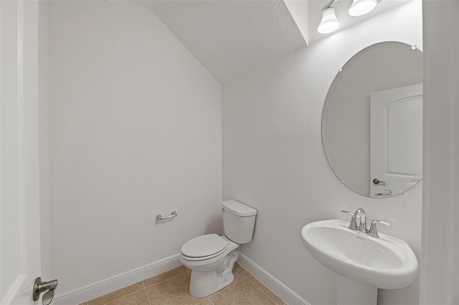 ENCLAVE AT LAKES OF HARMONY - Residential Lease