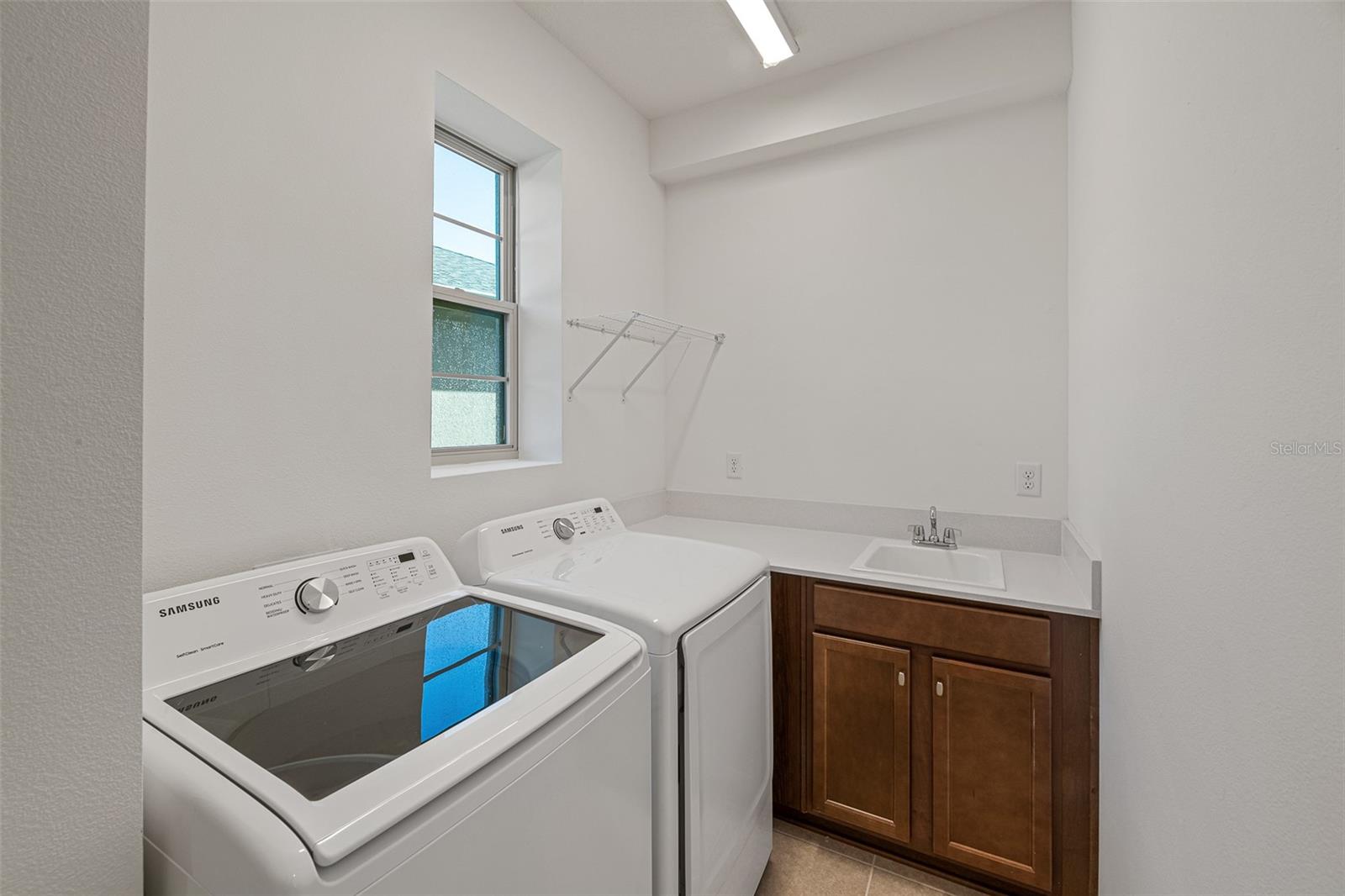 ENCLAVE AT LAKES OF HARMONY - Residential Lease