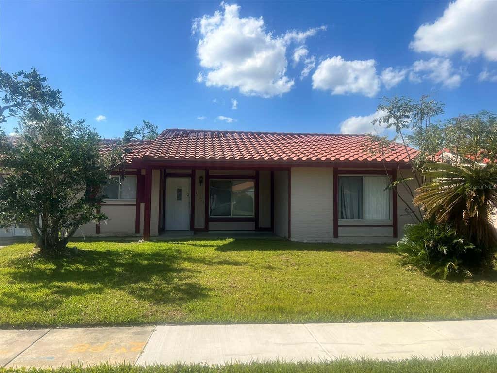 Photo of 10528 Montpelier Circle, Orlando, FL 32821 (MLS # O6435758)