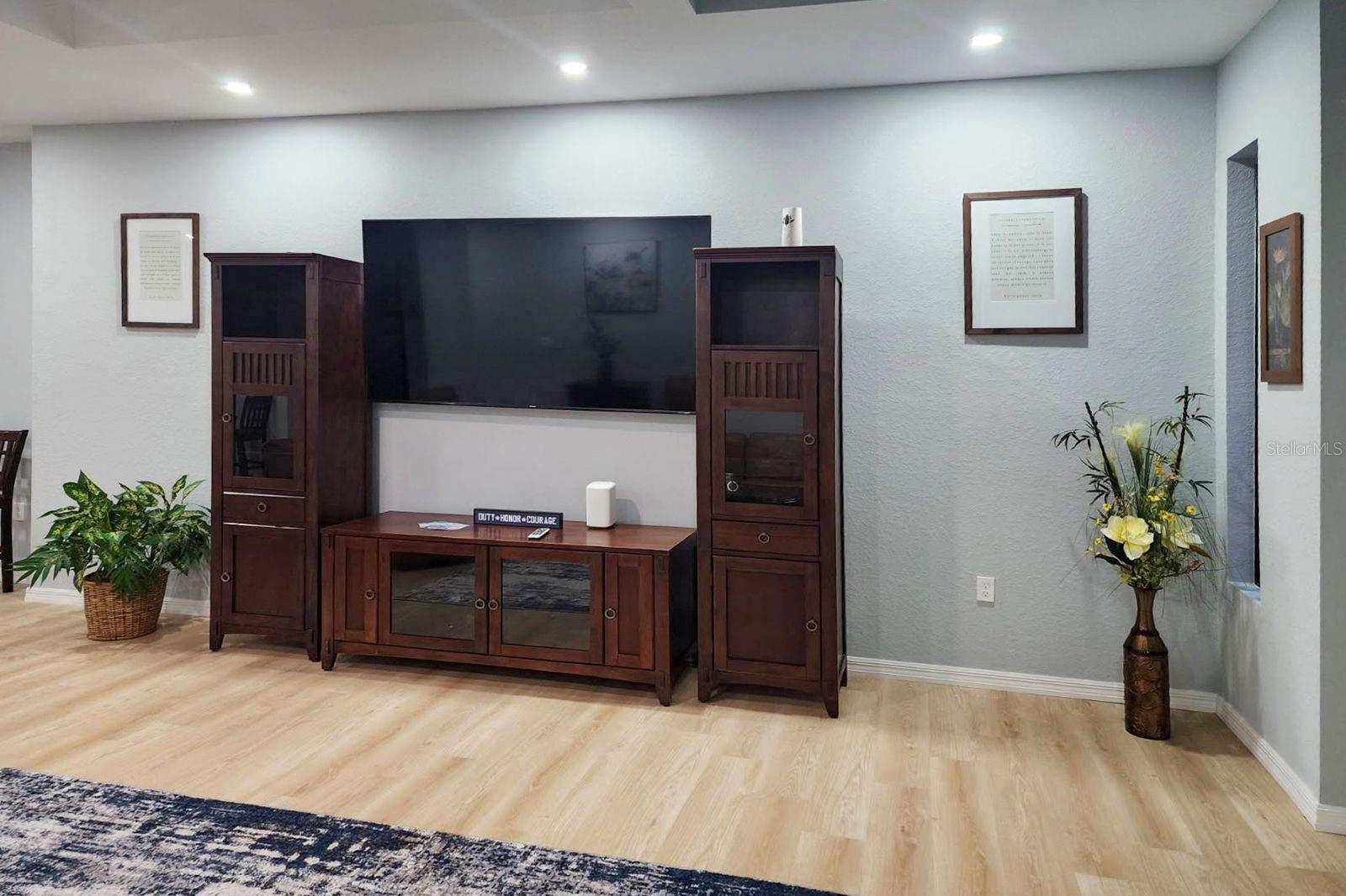 5479 S BISCAYNE DRIVE