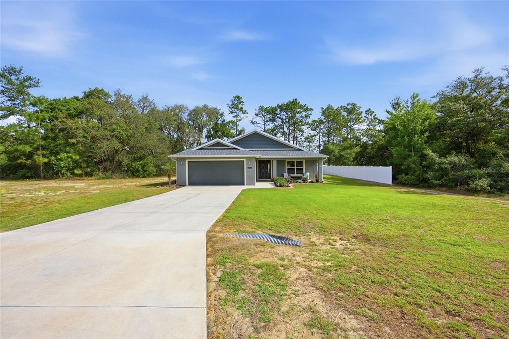 Photo of 141 Fisher Way, Ocklawaha, FL 32179 (MLS # G5112266)