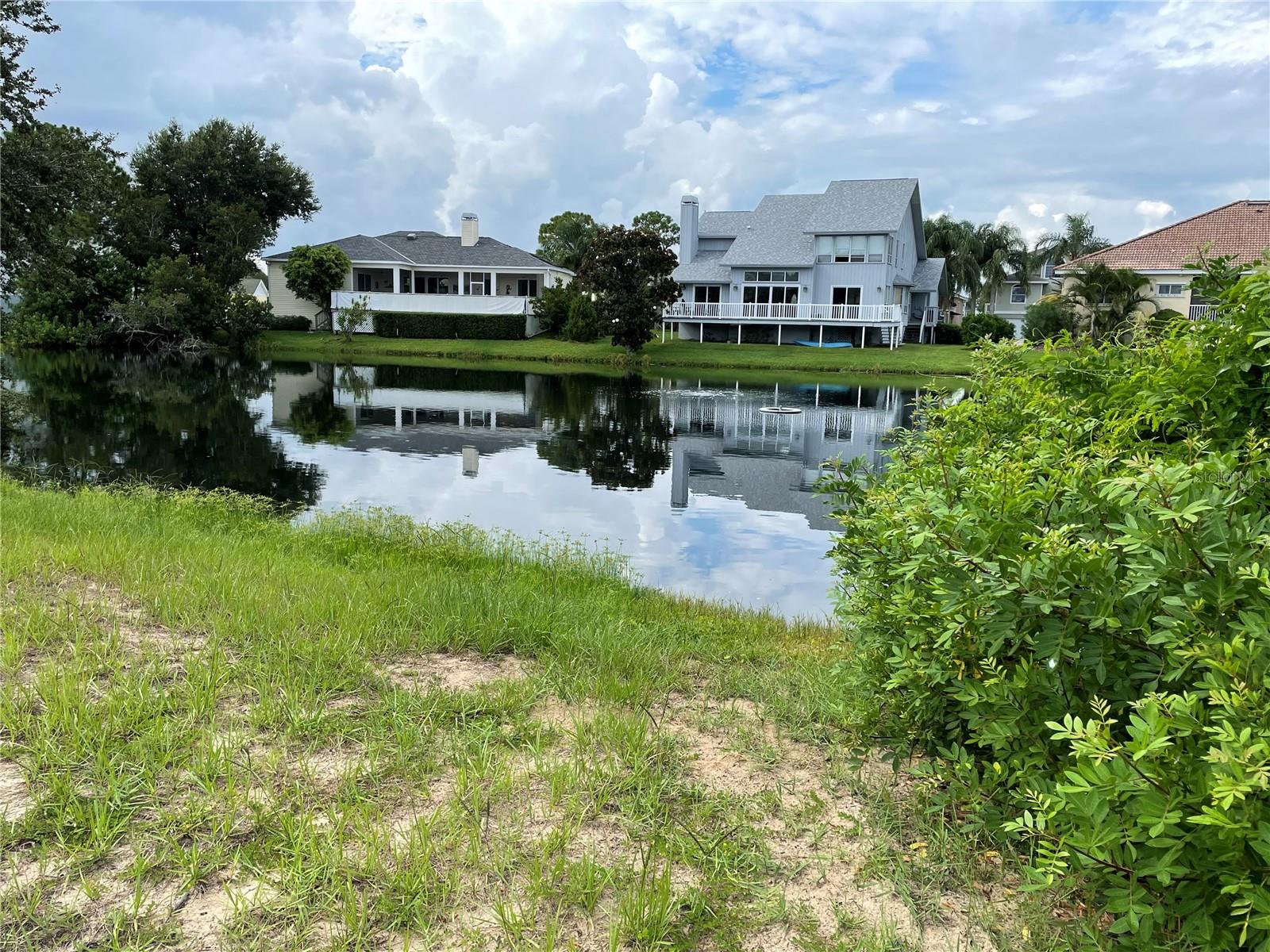 2042 N POINTE ALEXIS DRIVE