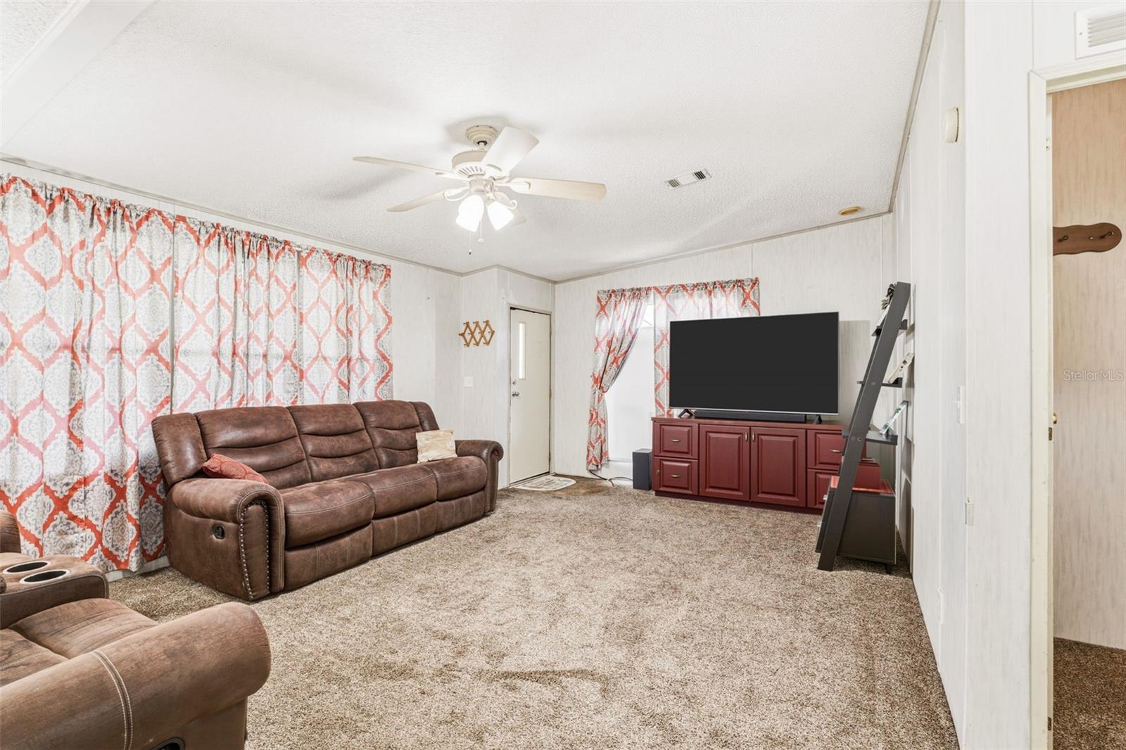 ORANGE PARK ESTATES - Residential