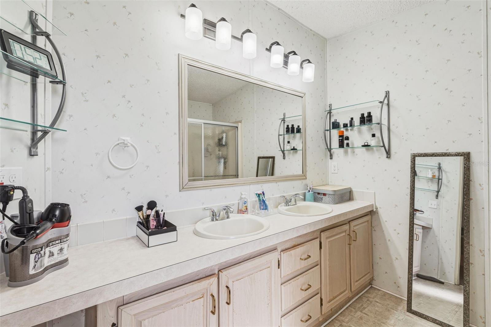 ORANGE PARK ESTATES - Residential