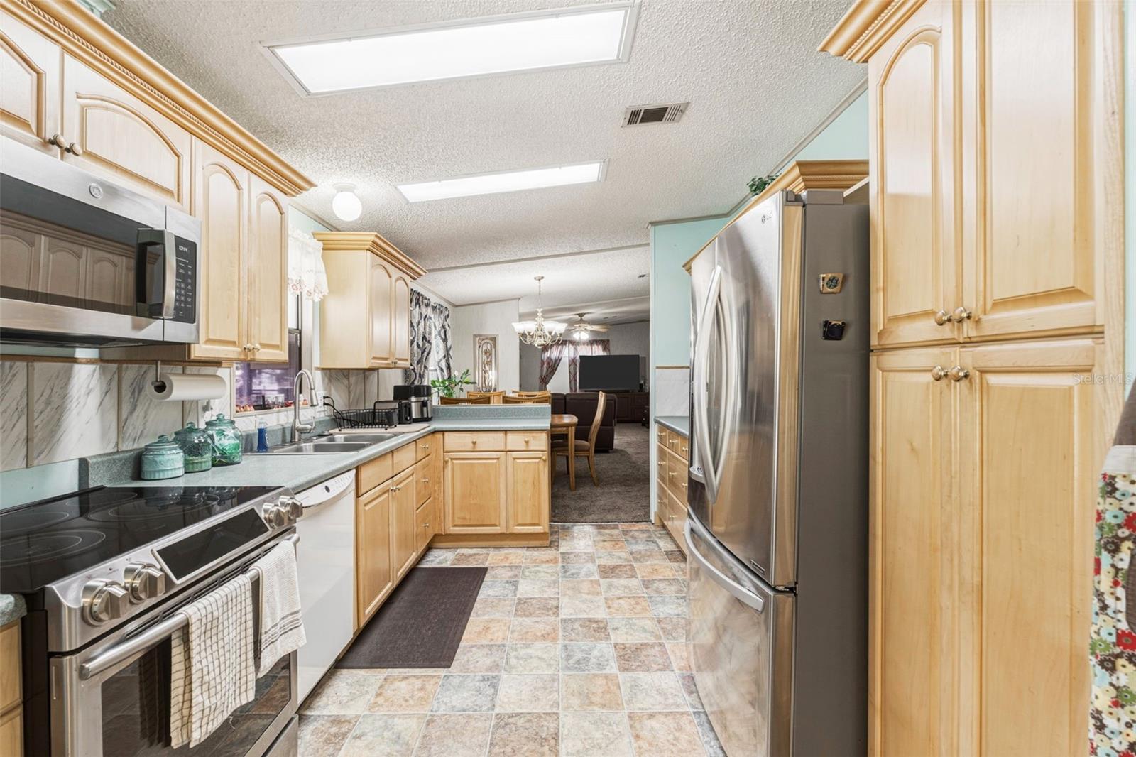 ORANGE PARK ESTATES - Residential