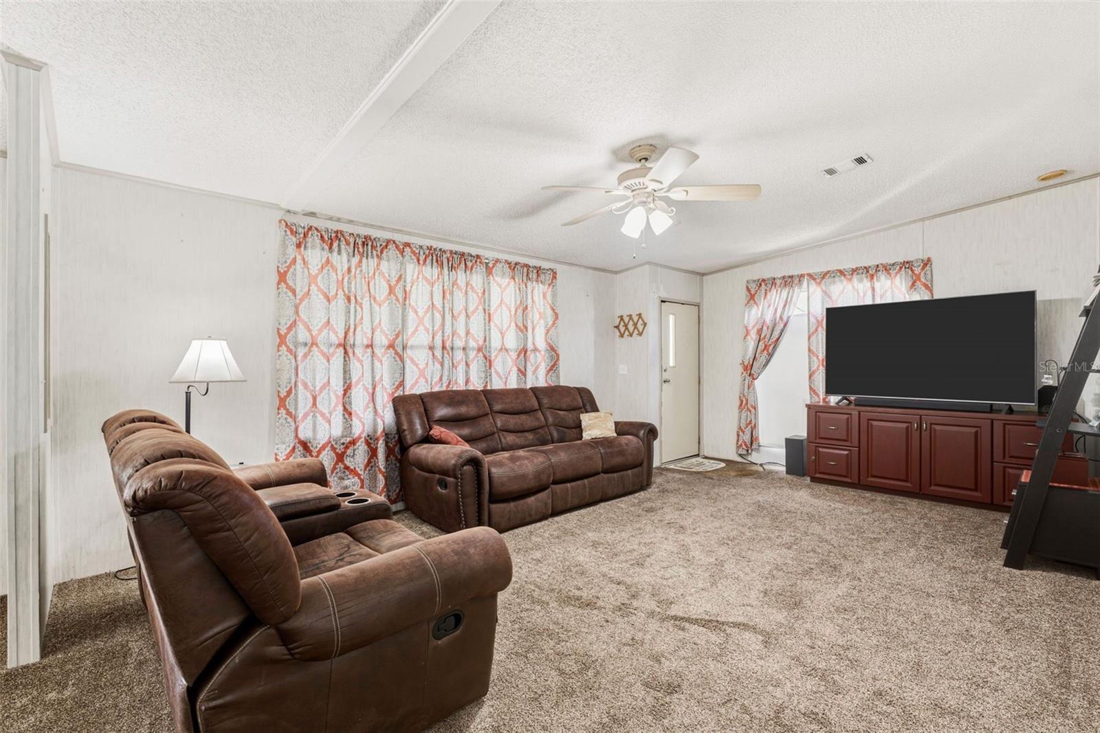 ORANGE PARK ESTATES - Residential