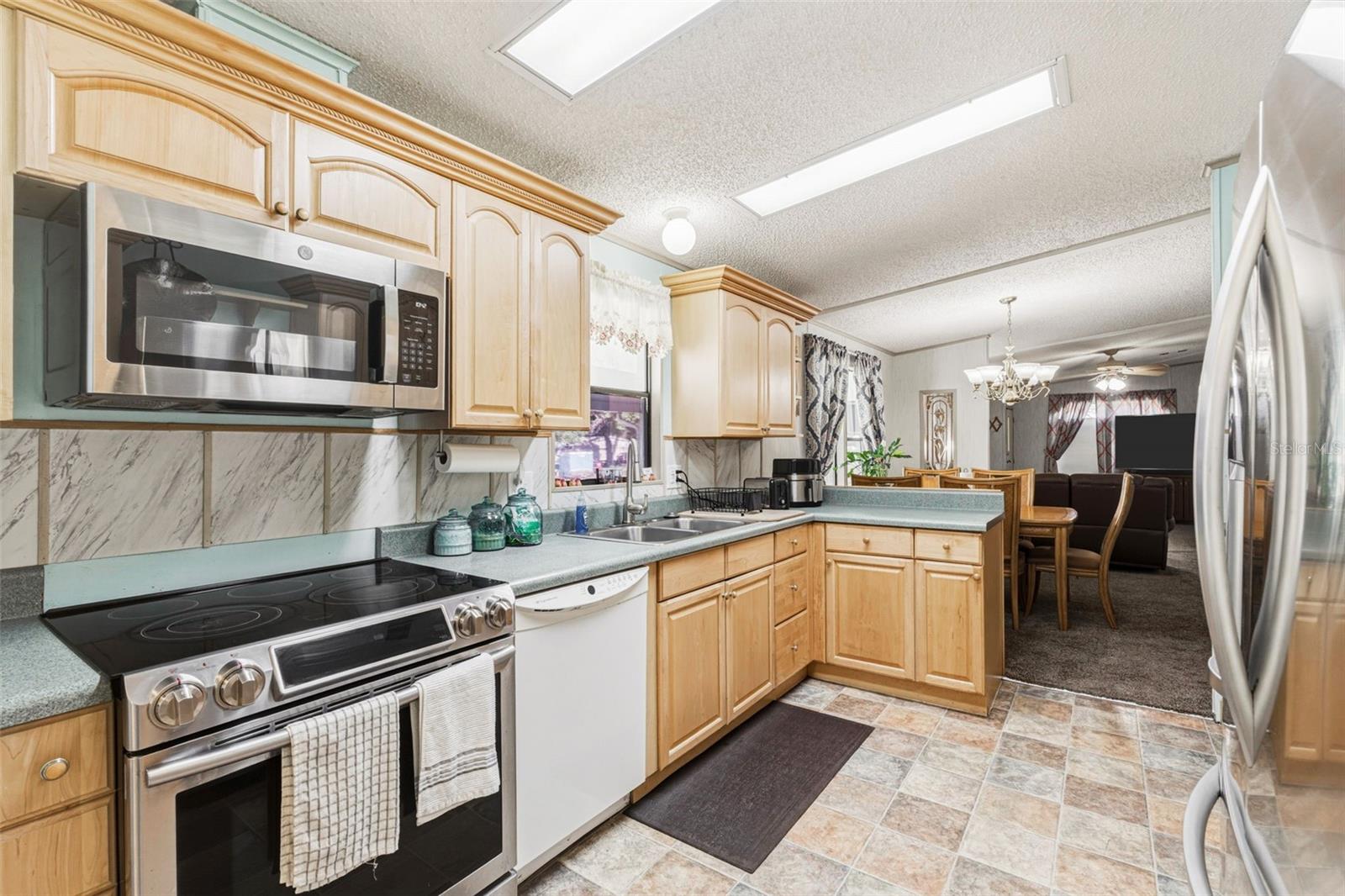 ORANGE PARK ESTATES - Residential