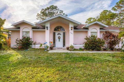 A home in PORT CHARLOTTE