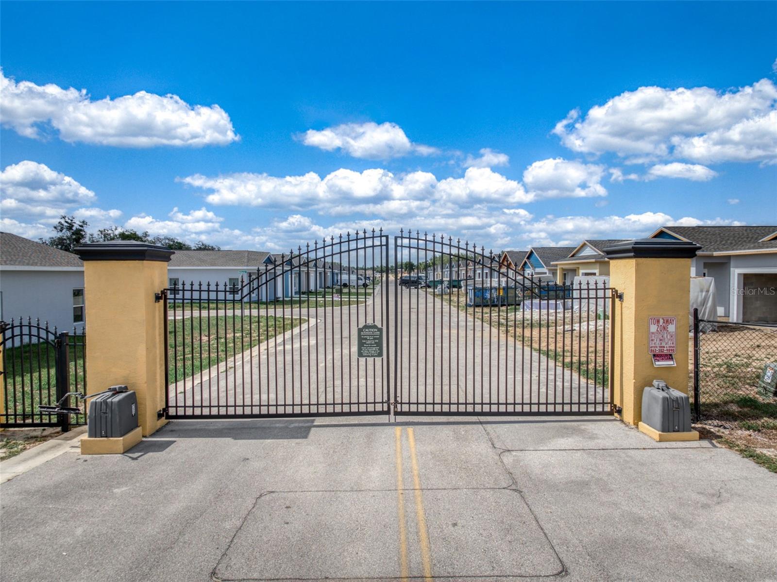 LAS VILLAS AT KENILWORTH - Residential