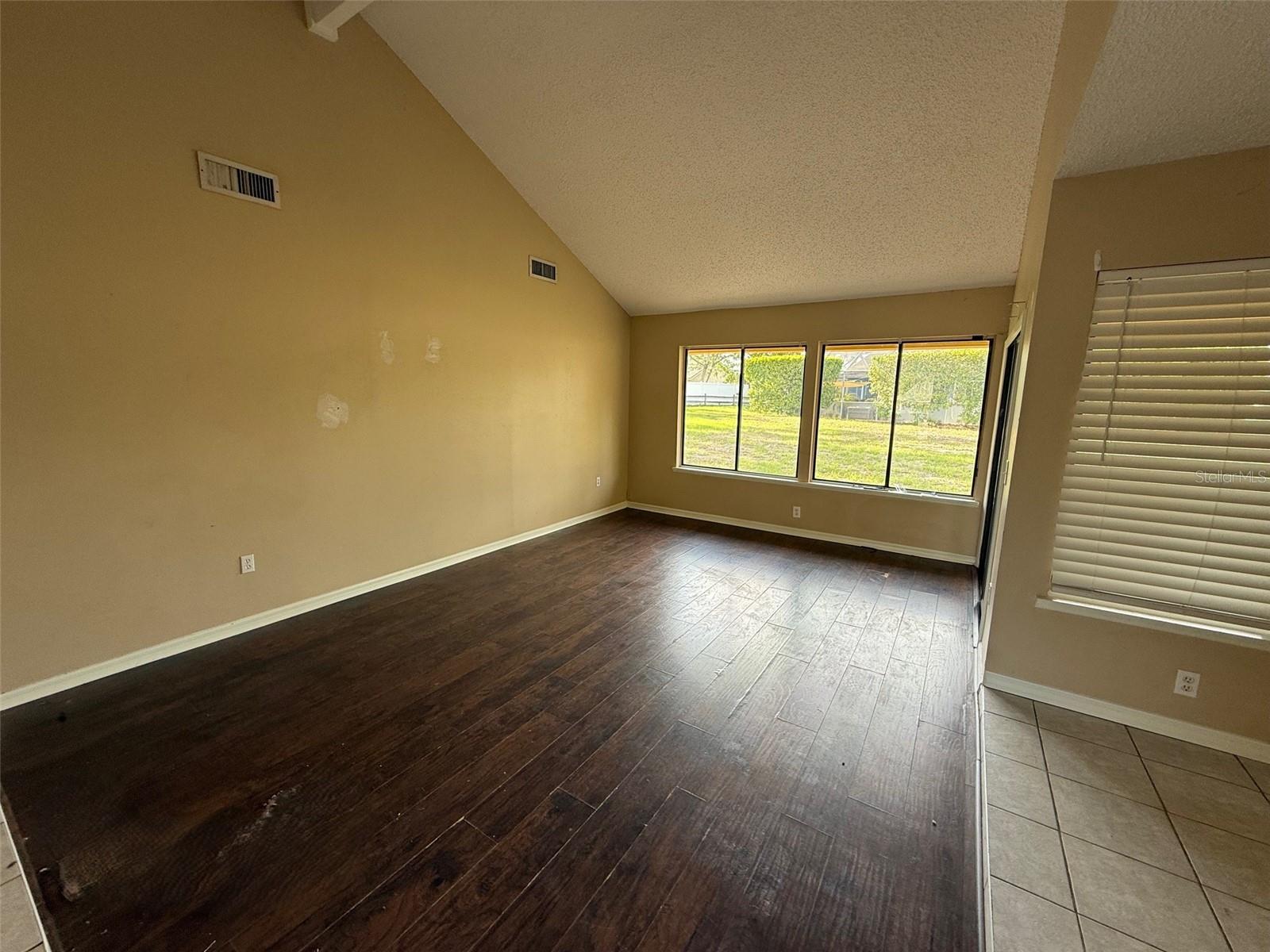 9085 HEATHER BOULEVARD