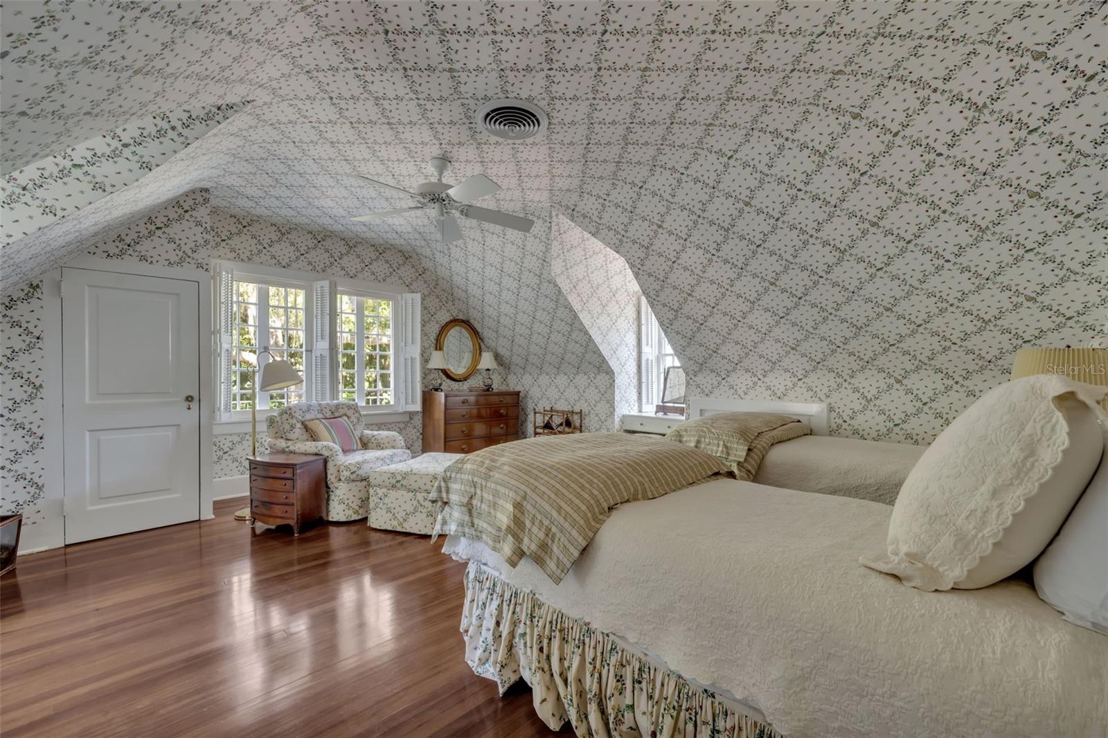 DYER SUSAN RESUB - Residential