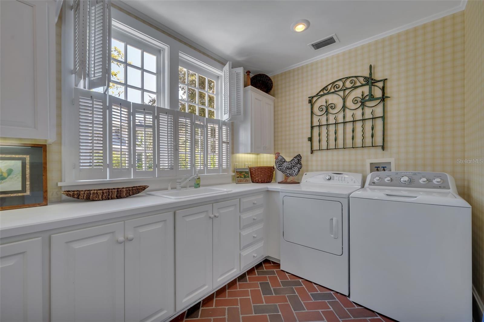 DYER SUSAN RESUB - Residential