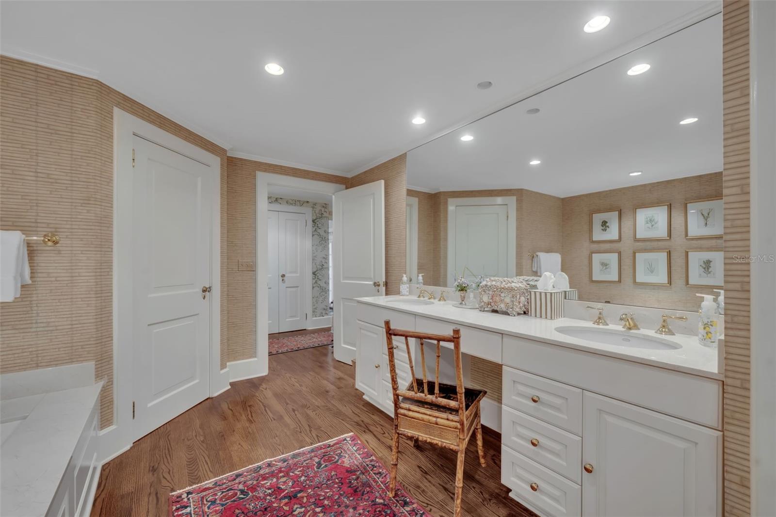 DYER SUSAN RESUB - Residential