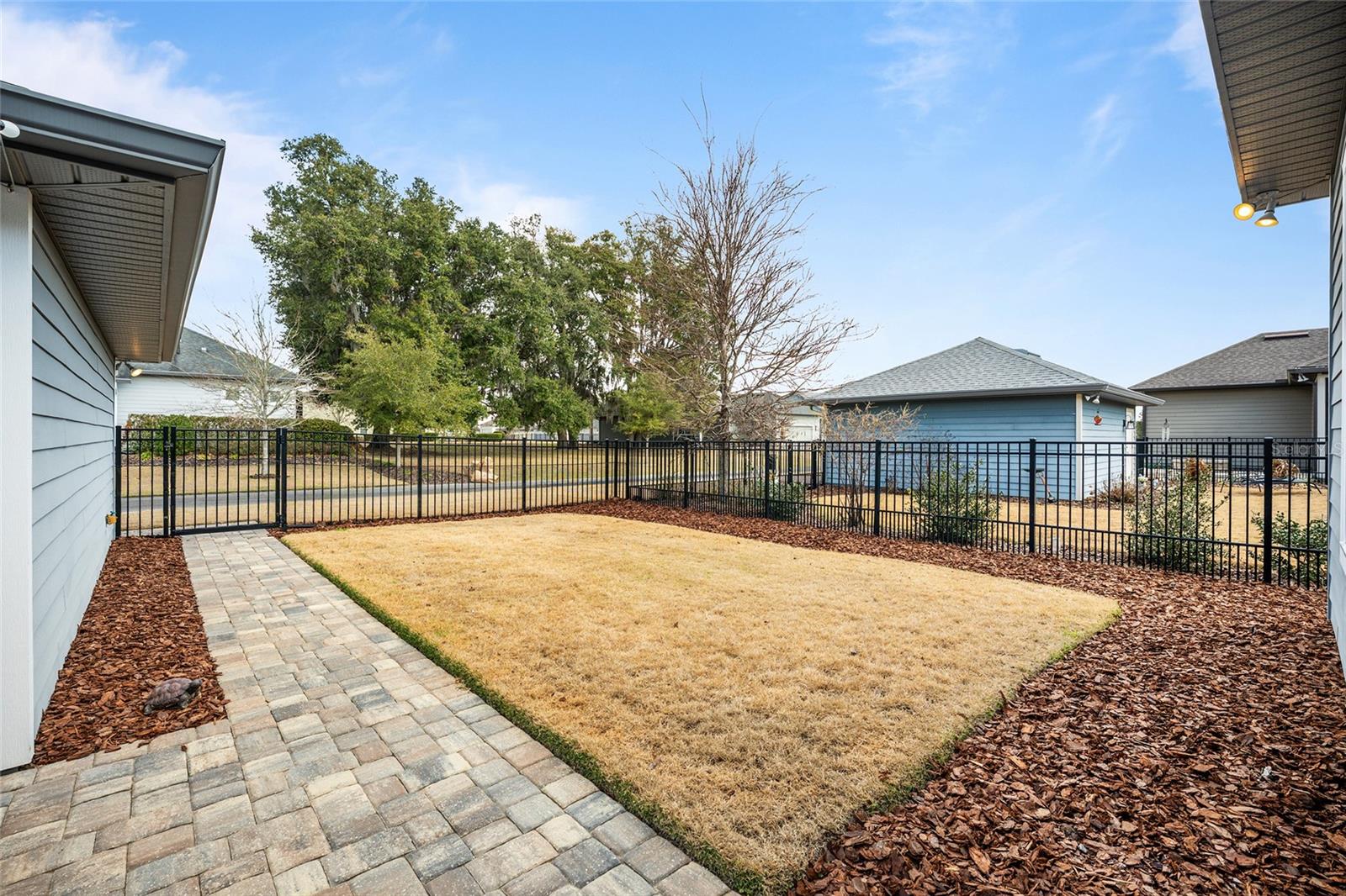 OAKMONT - Residential