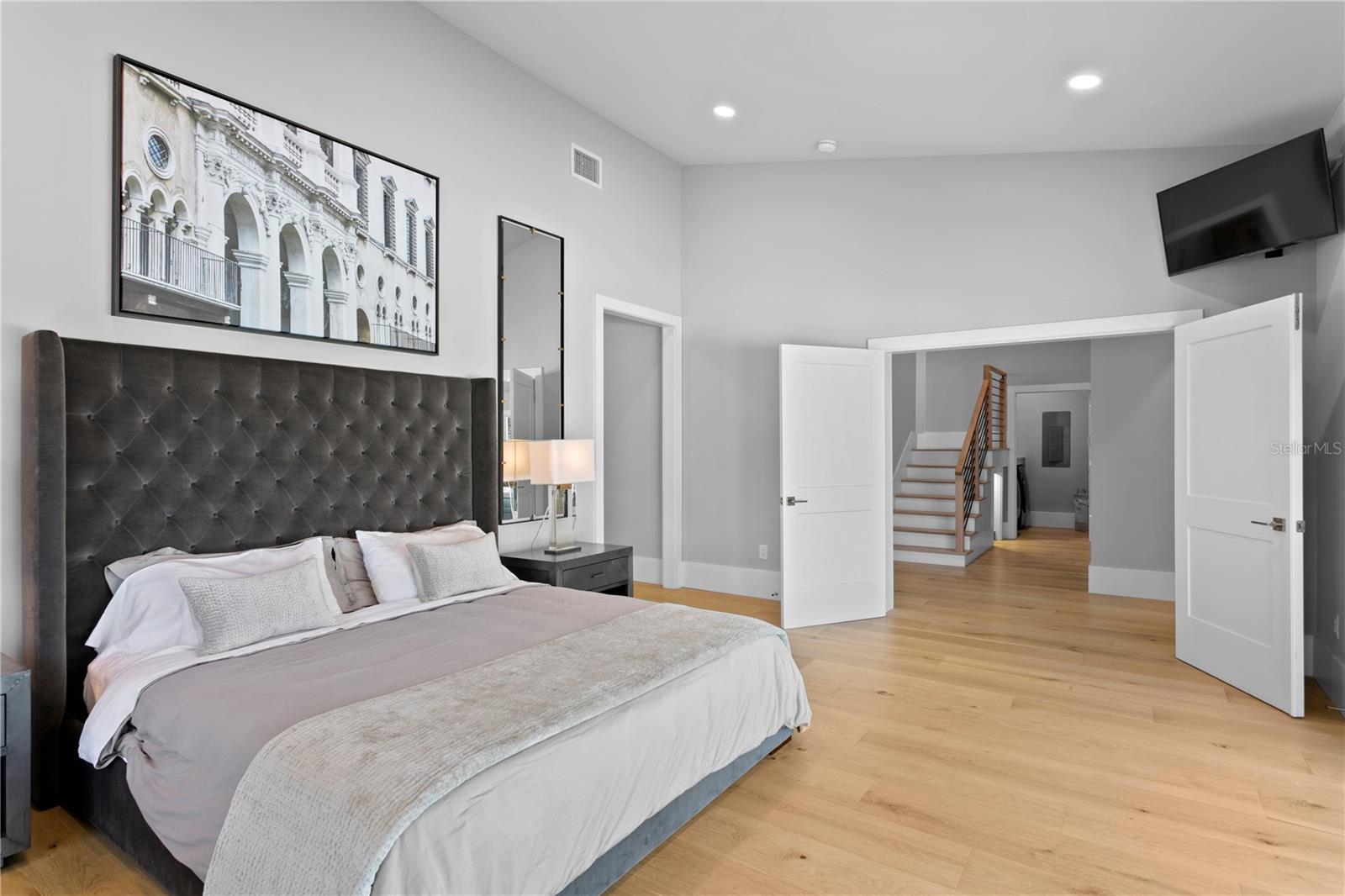 RIDGEWOOD PARK - Residential