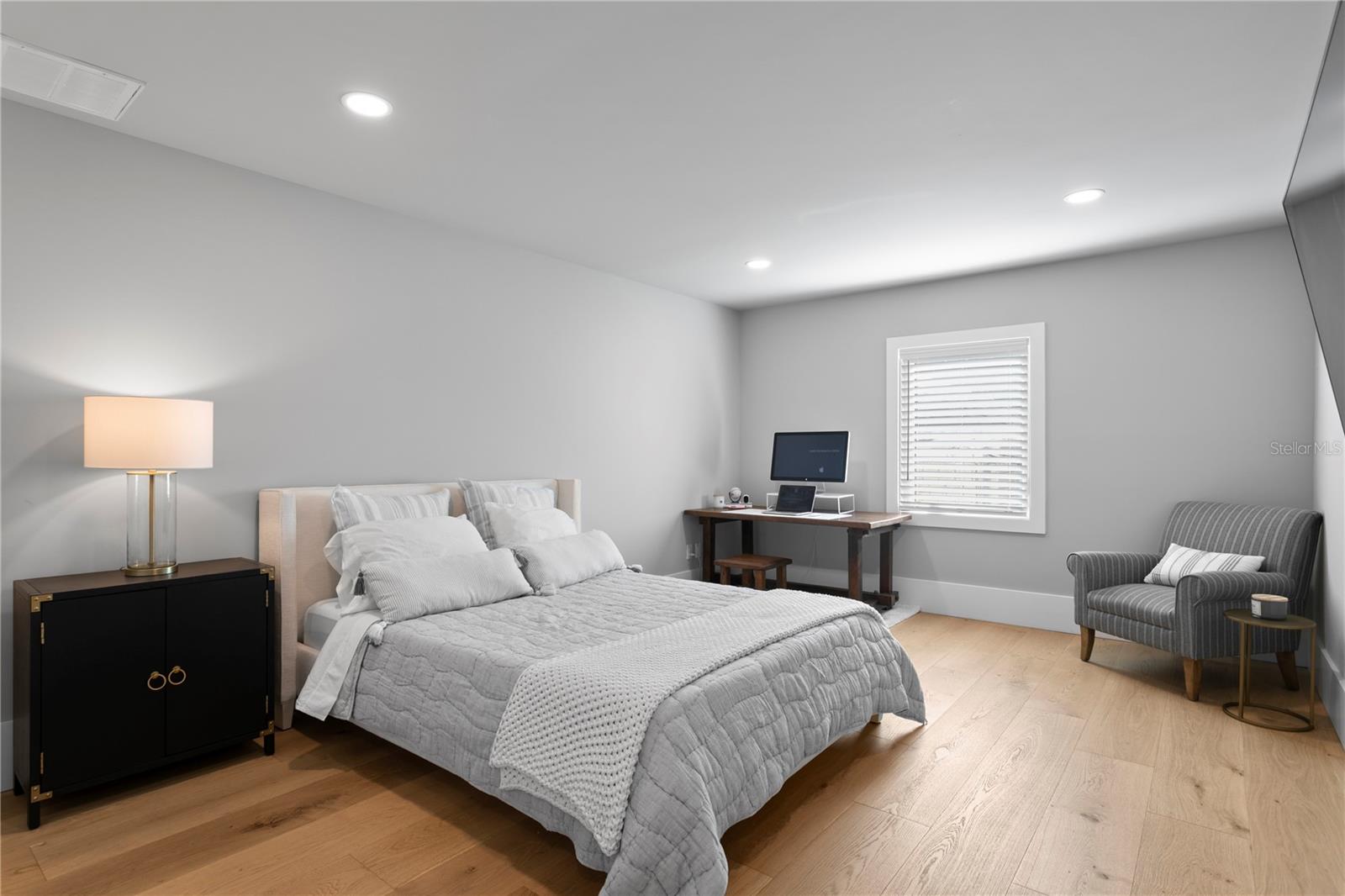 RIDGEWOOD PARK - Residential