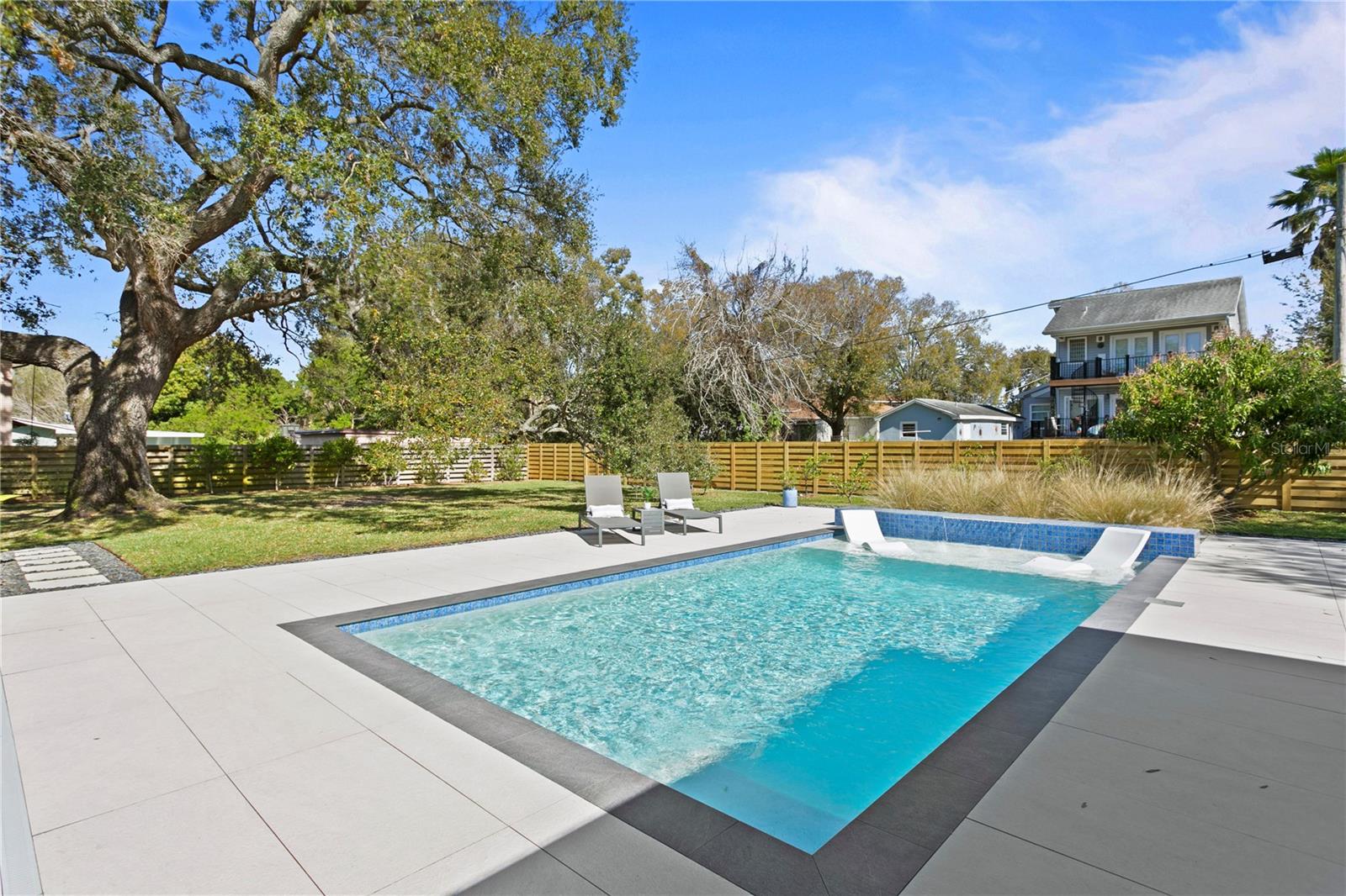 RIDGEWOOD PARK - Residential