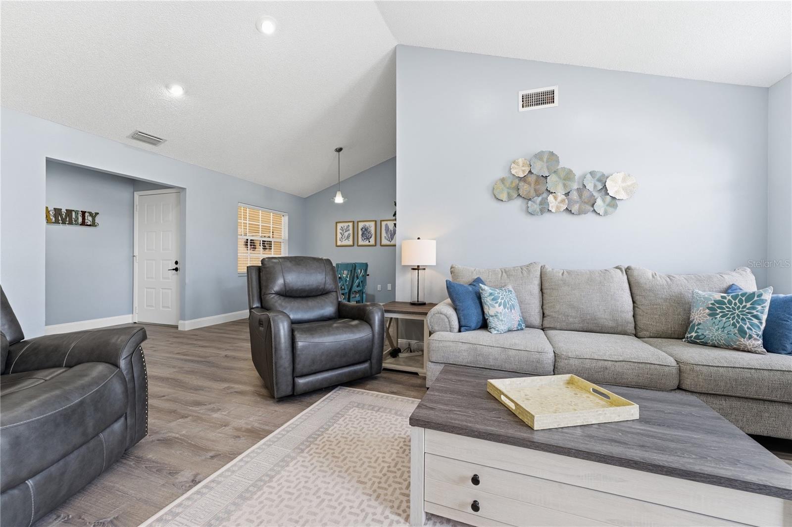 LAKEBRIDGE PH II & III - Residential